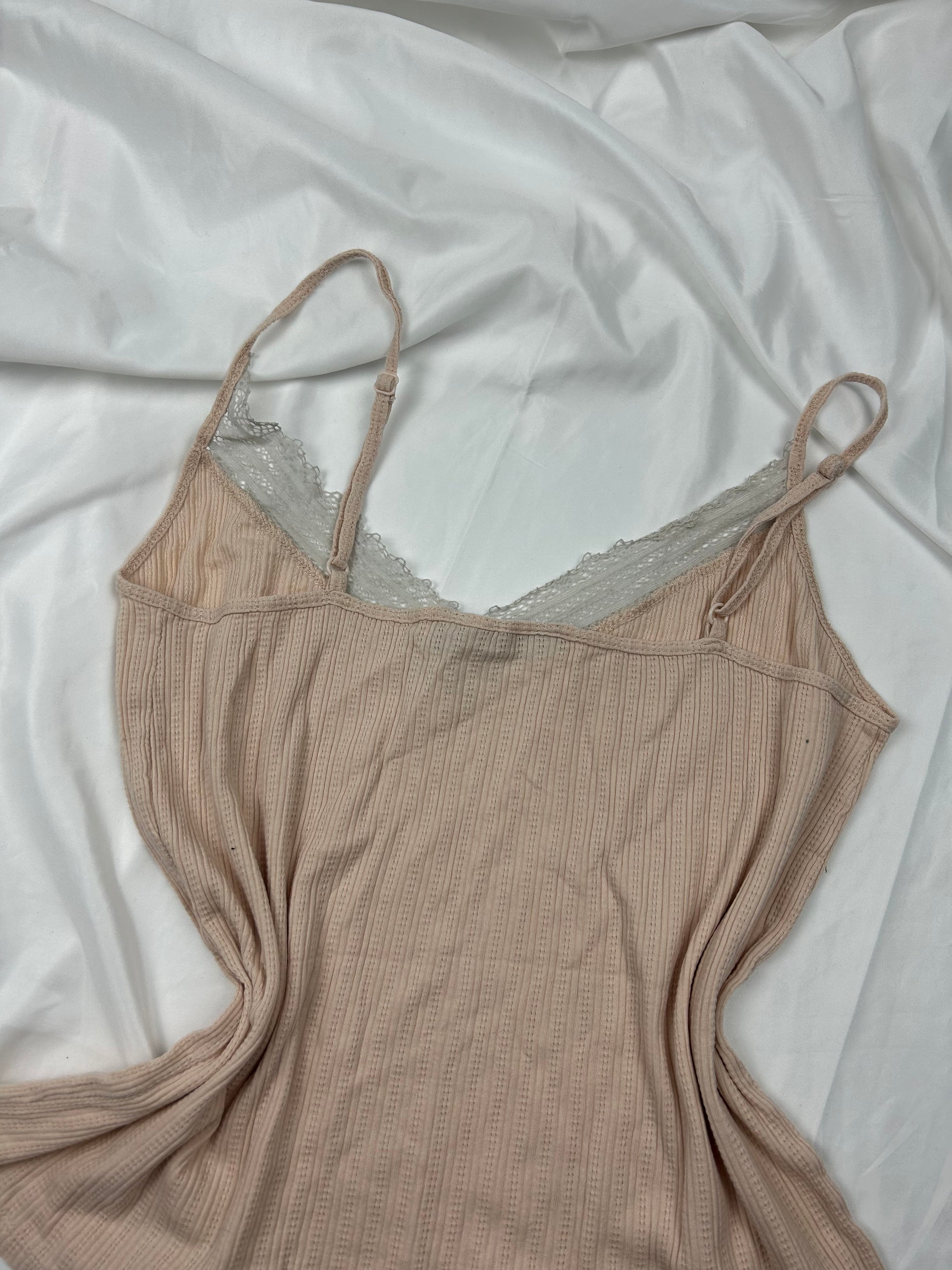 Lace detail cami top (M/L)