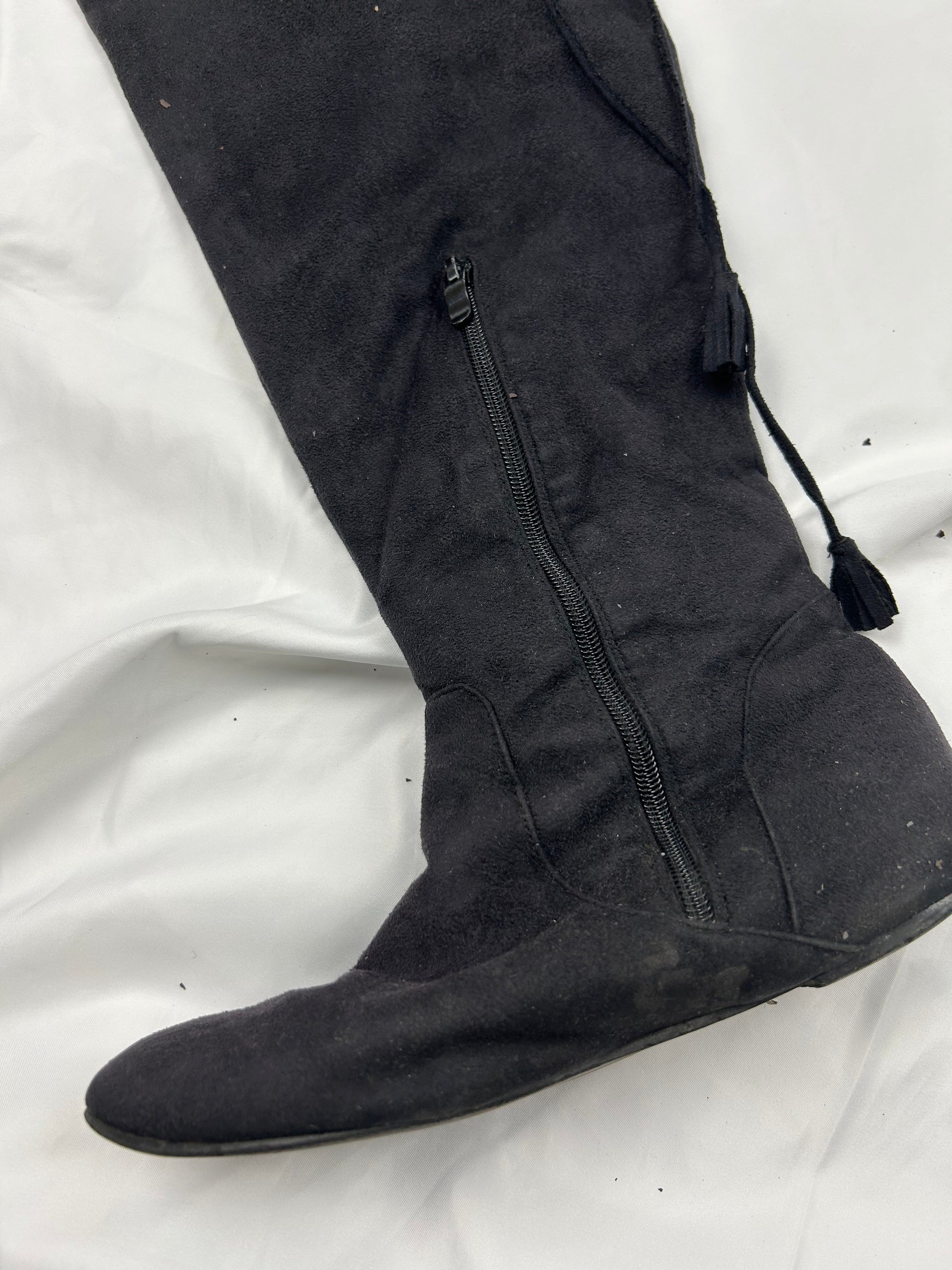 Black lace suede knee high boots (38)