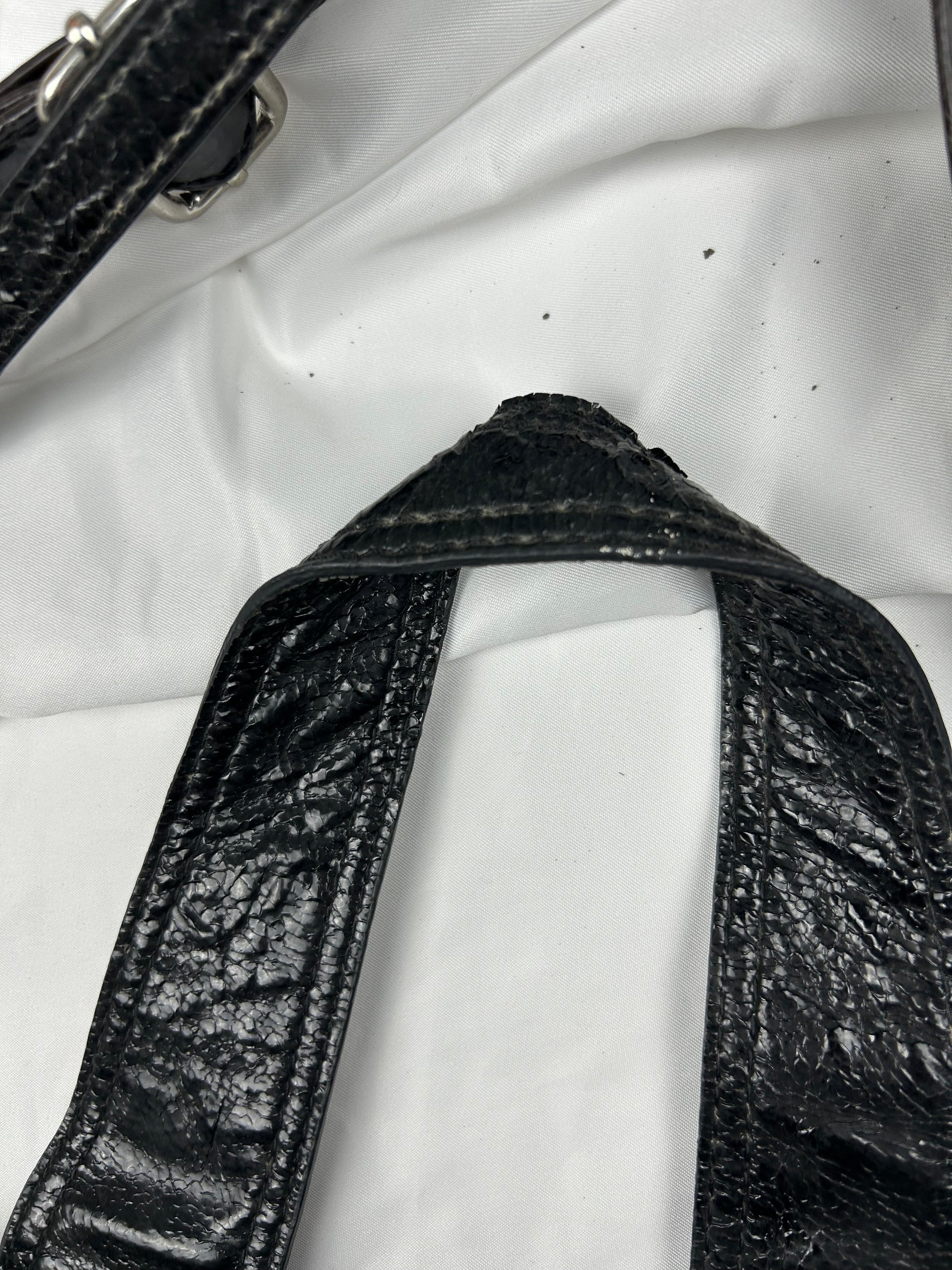 Black besace uni crossbody buckle bag (32x34cm)