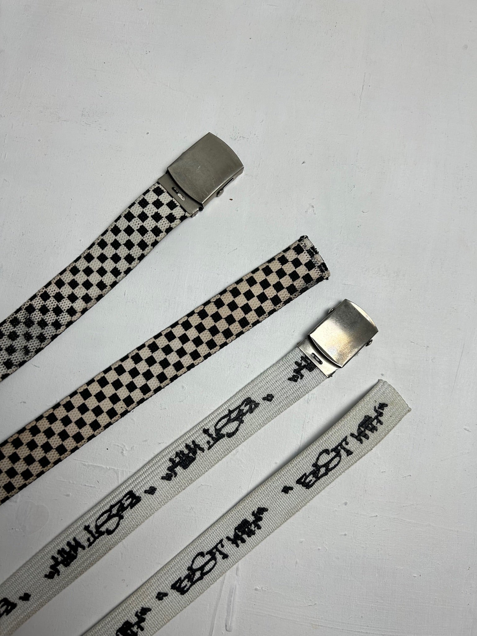 Black & white buckle belt