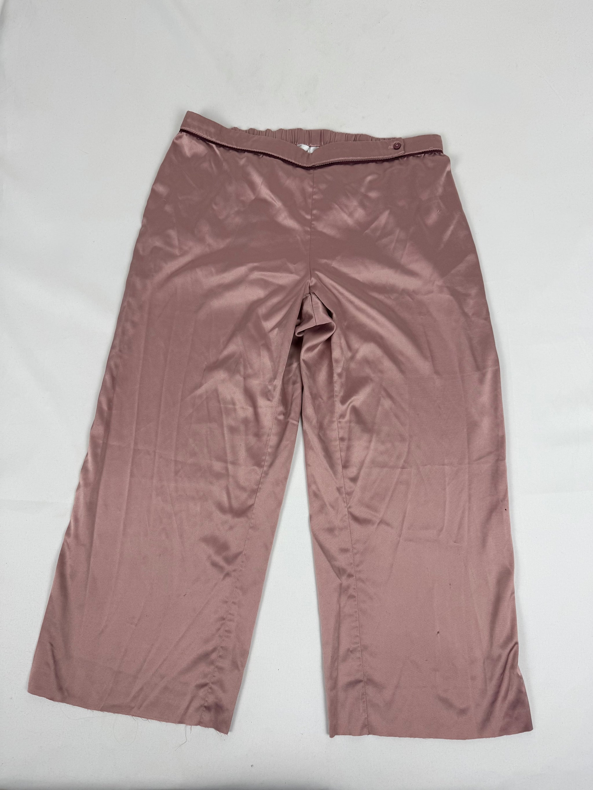 Pink silky low rise capri pants (S/M)