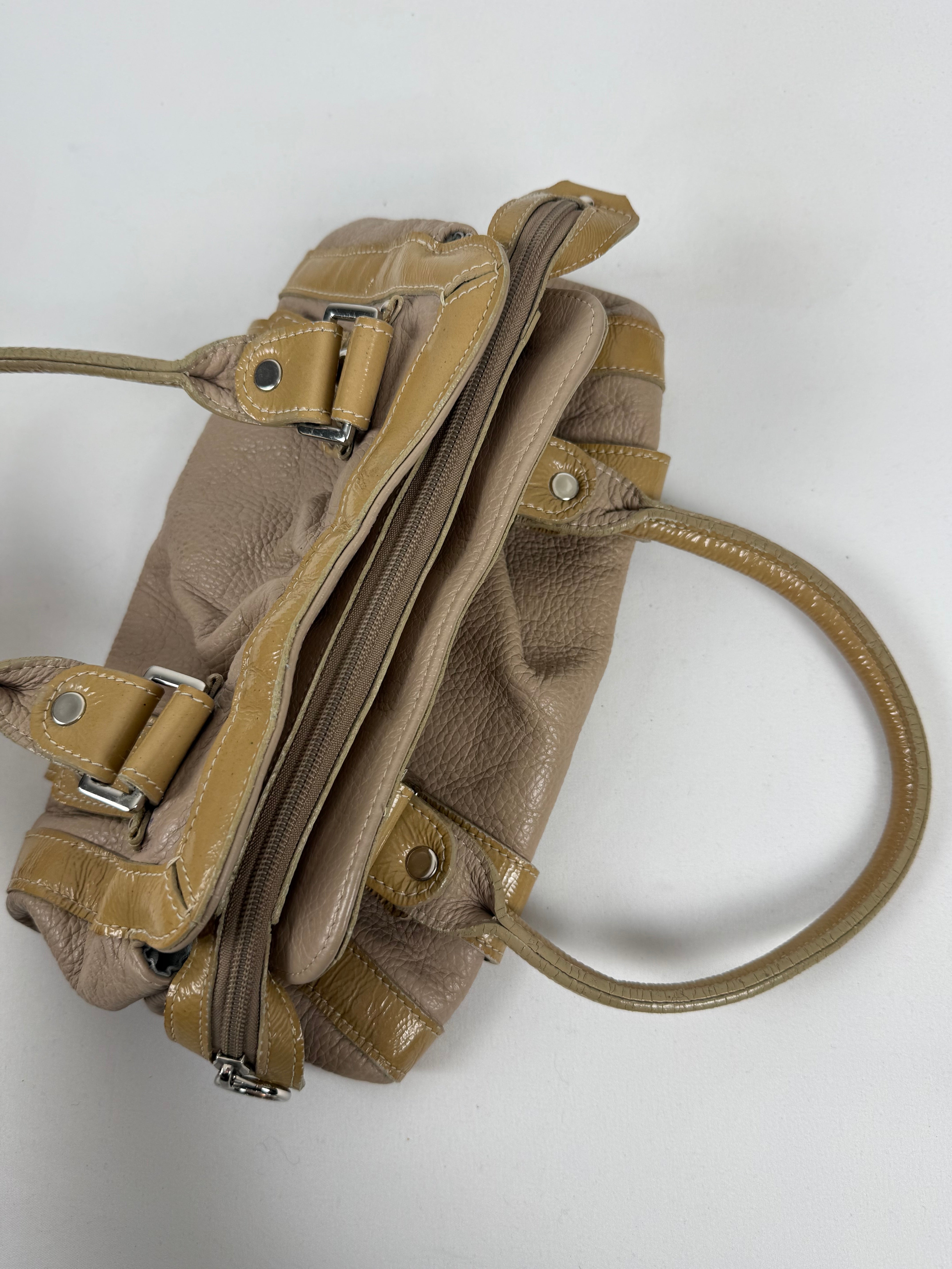 Beige real leather shoulder bag (14x29cm)