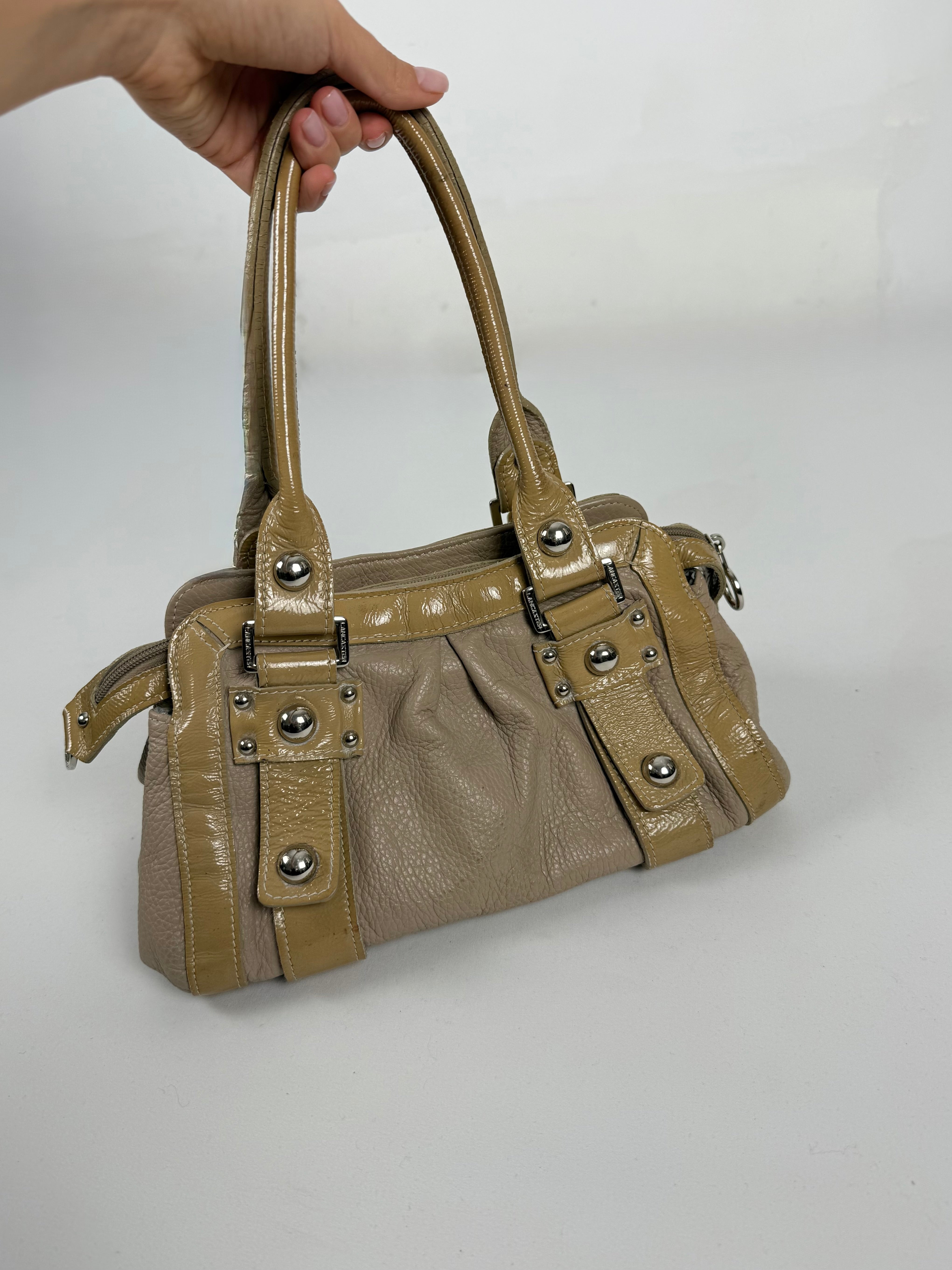 Beige real leather shoulder bag (14x29cm)