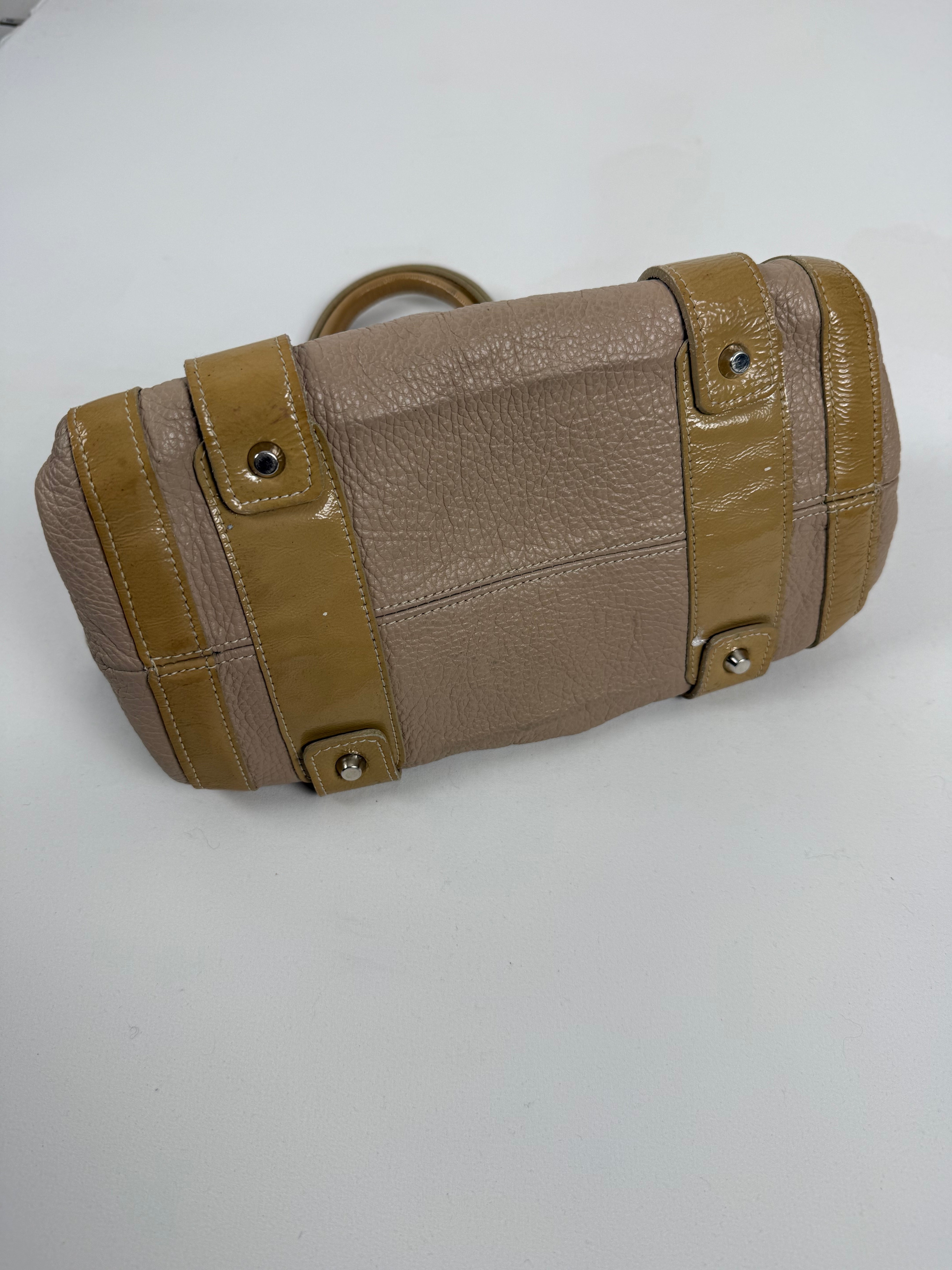 Beige real leather shoulder bag (14x29cm)