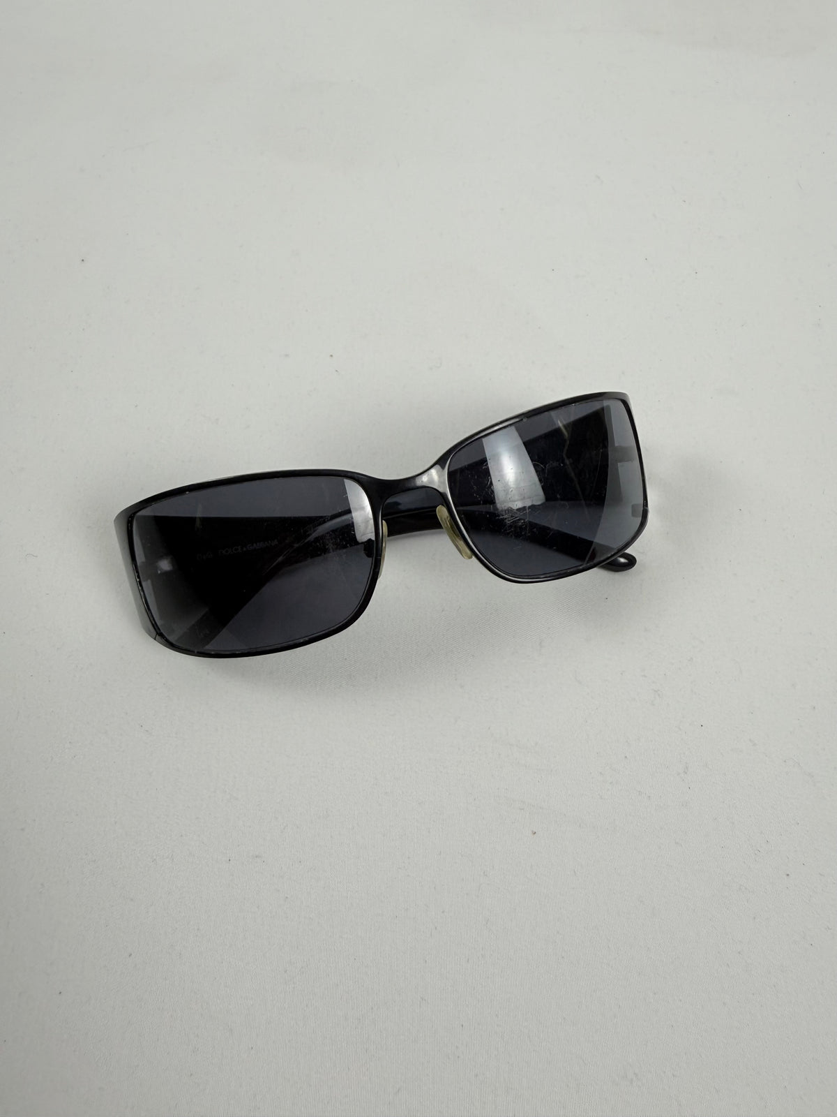 Lunettes de vue grises et argentées pour le bureau