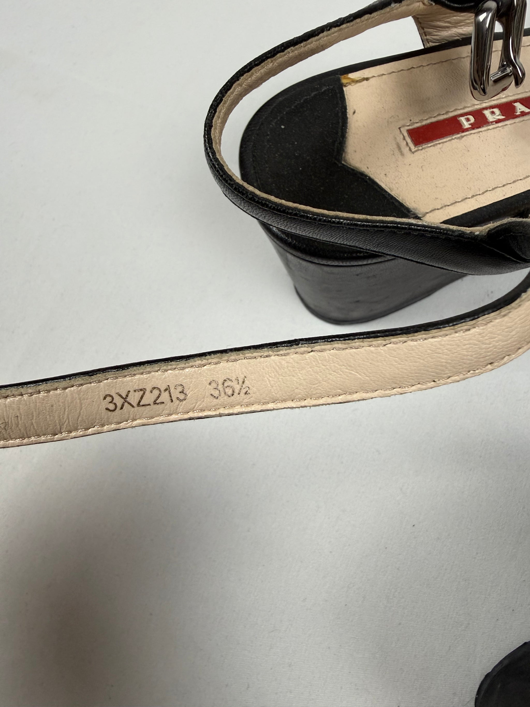 Black wedge heels (36.5)