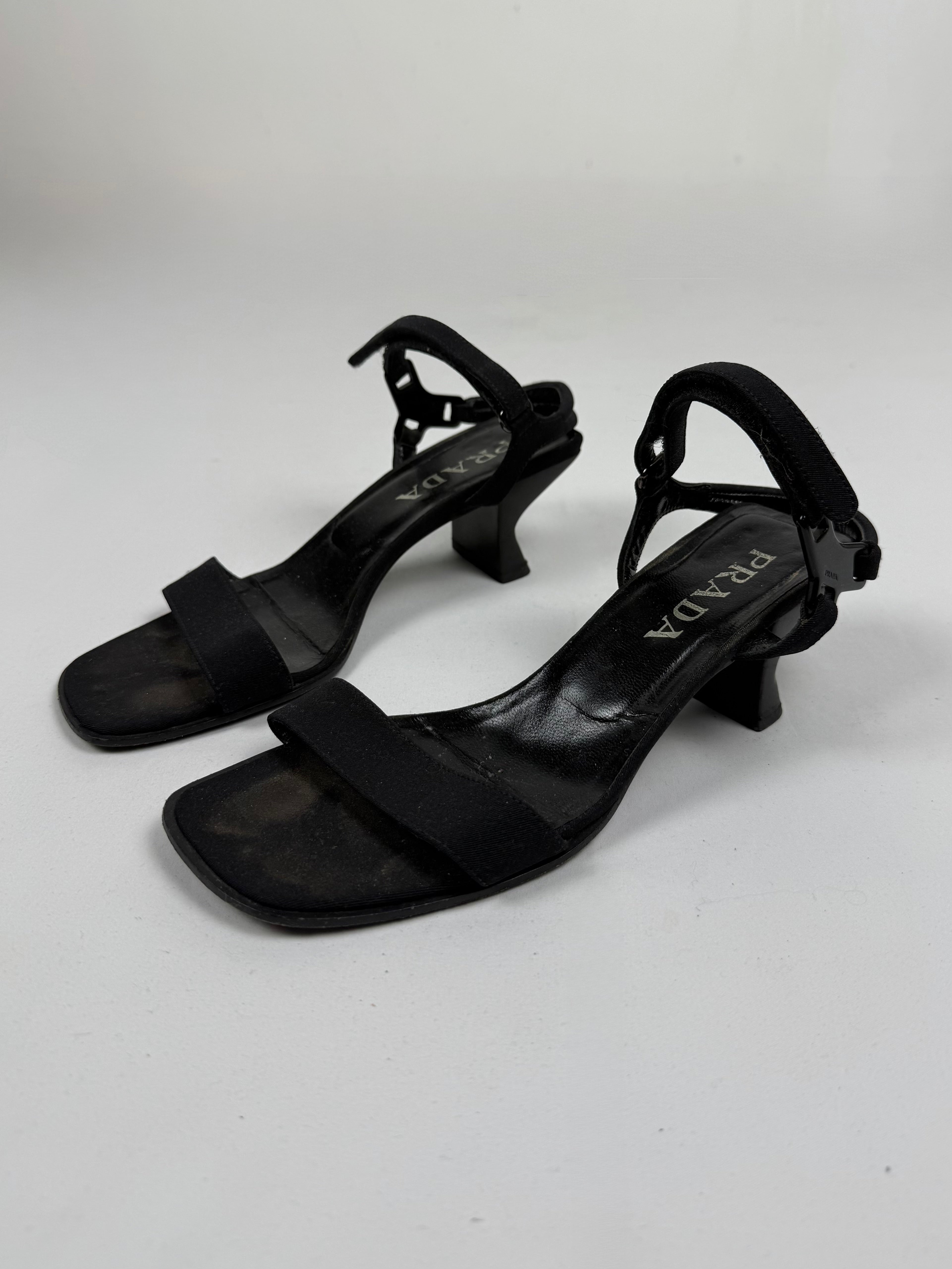 Black buckle belt real leather heels (37)