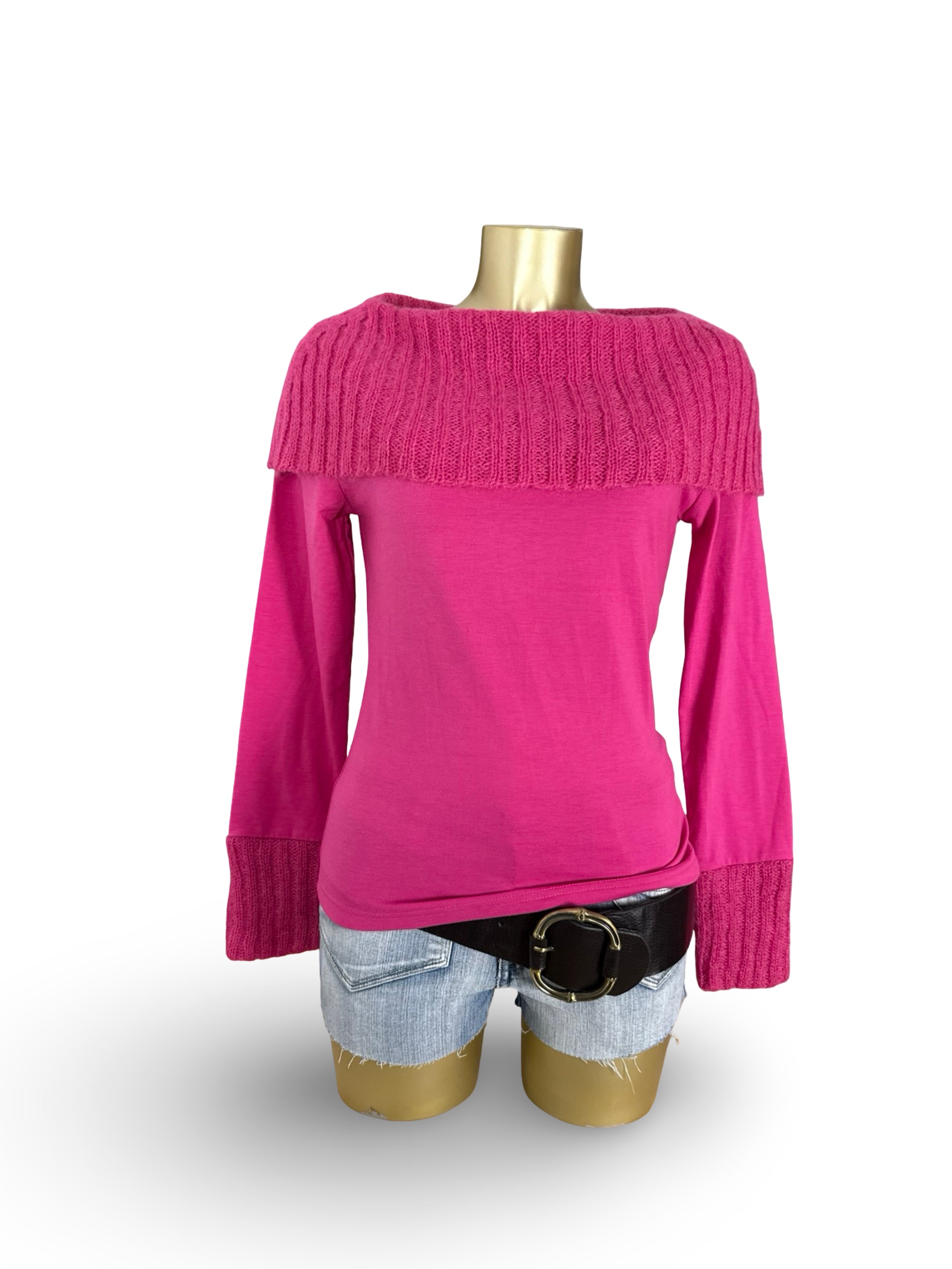 Pink turtleneck off shoulder long sleeves top (M)