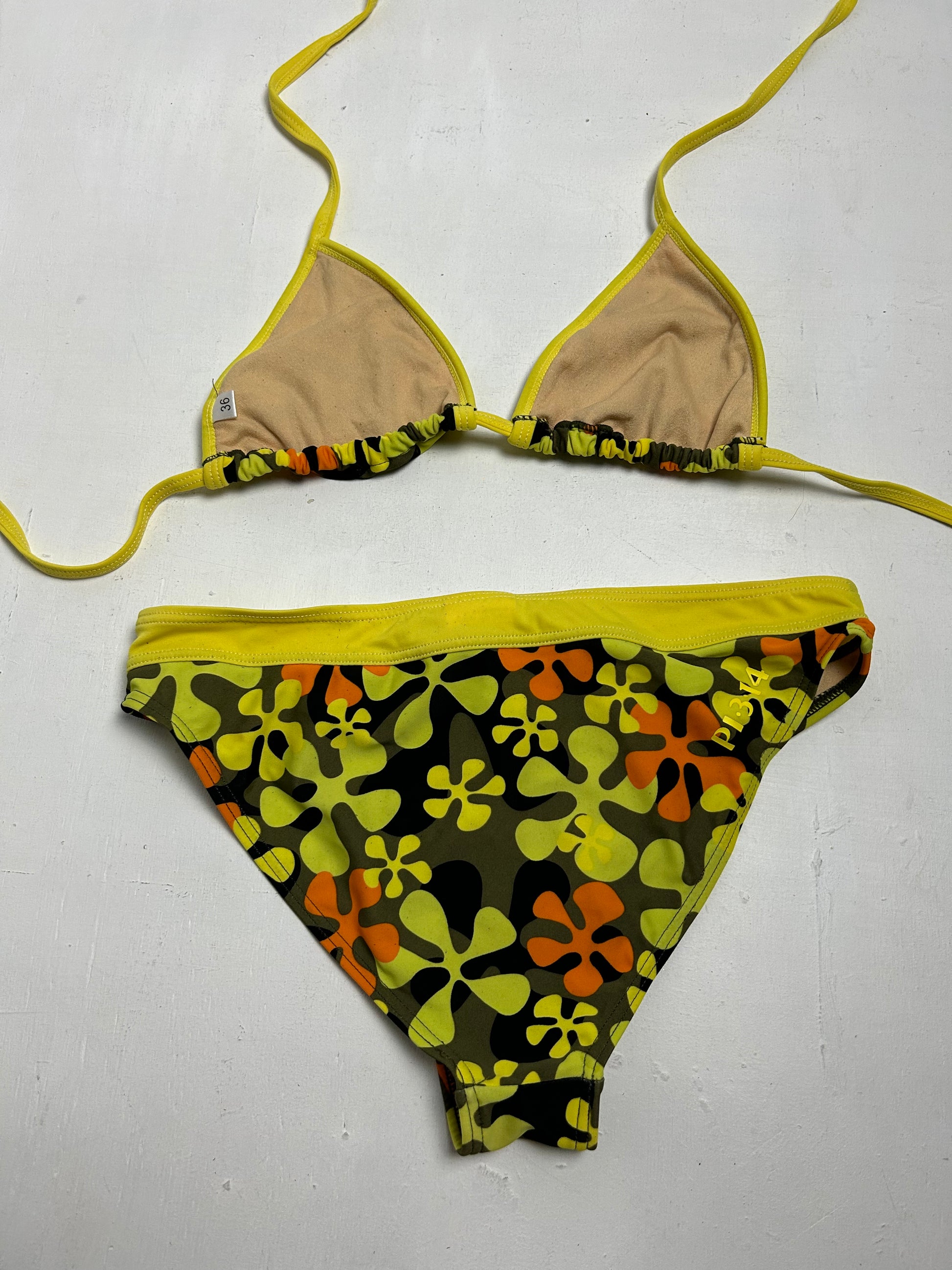 Yellow hibiscus floral print y2k vintage bikini set (S)