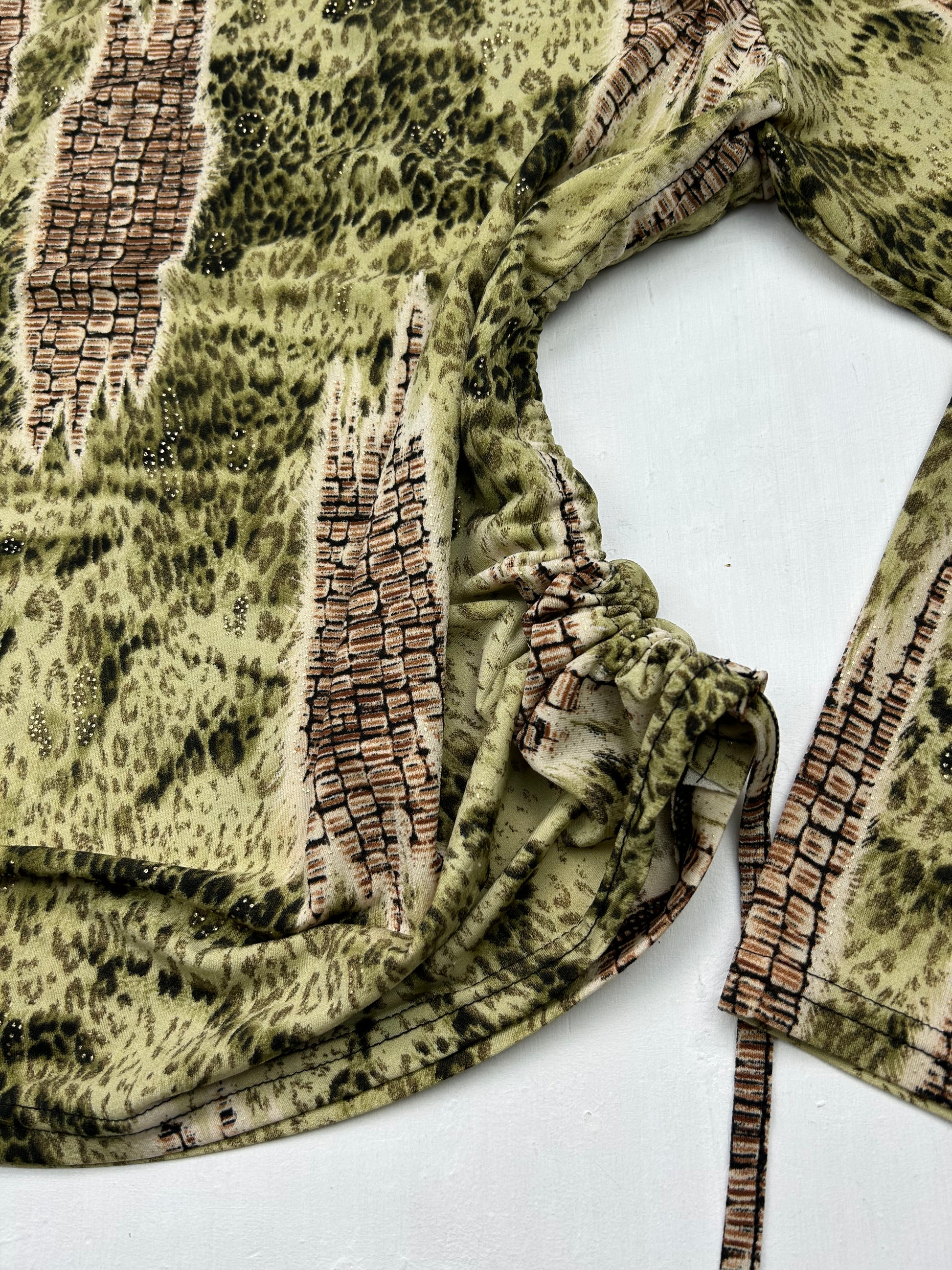 Khaki ruched long sleeves top (XL)
