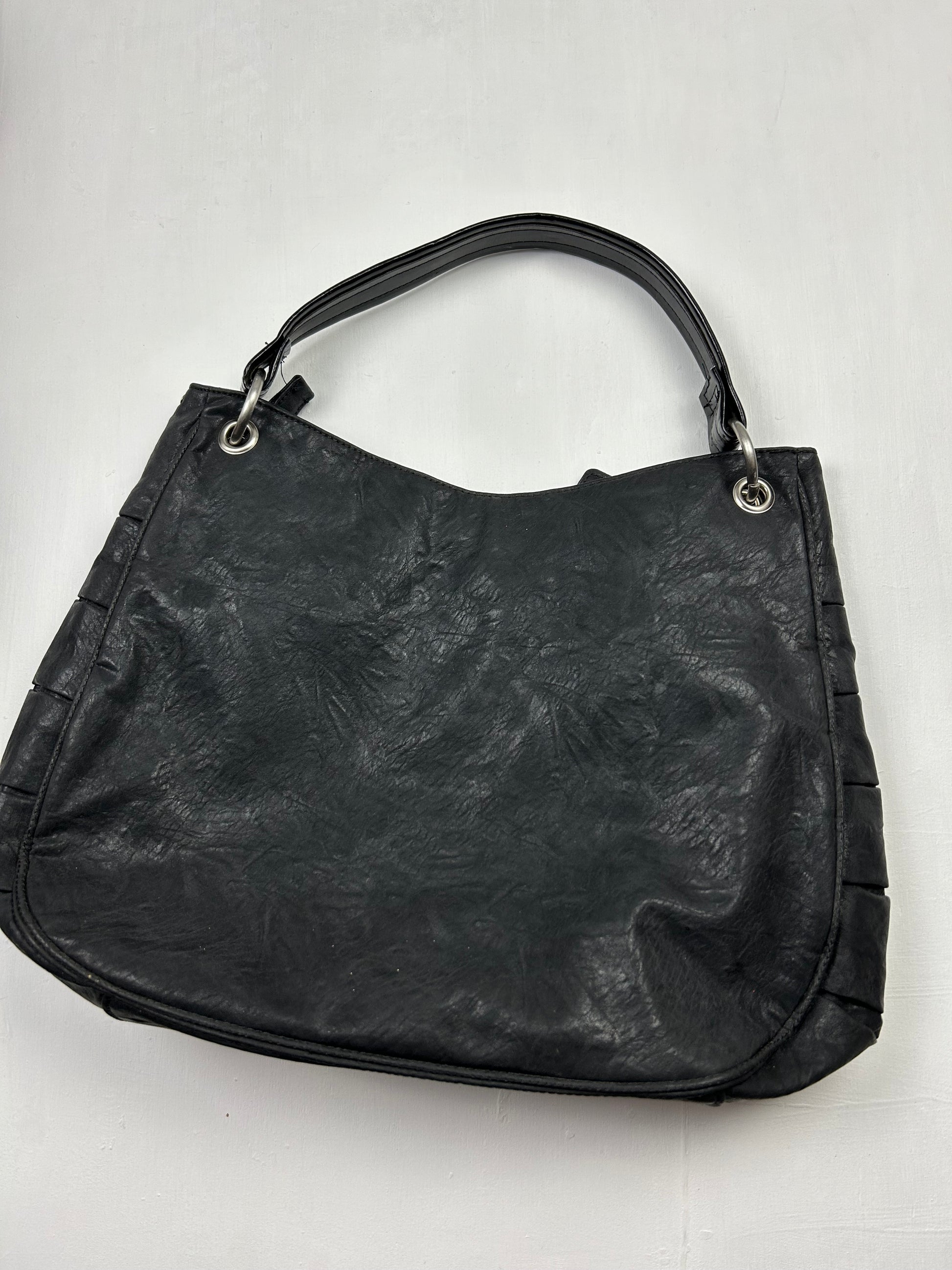 Black medium pvc leather besace shoulder bag