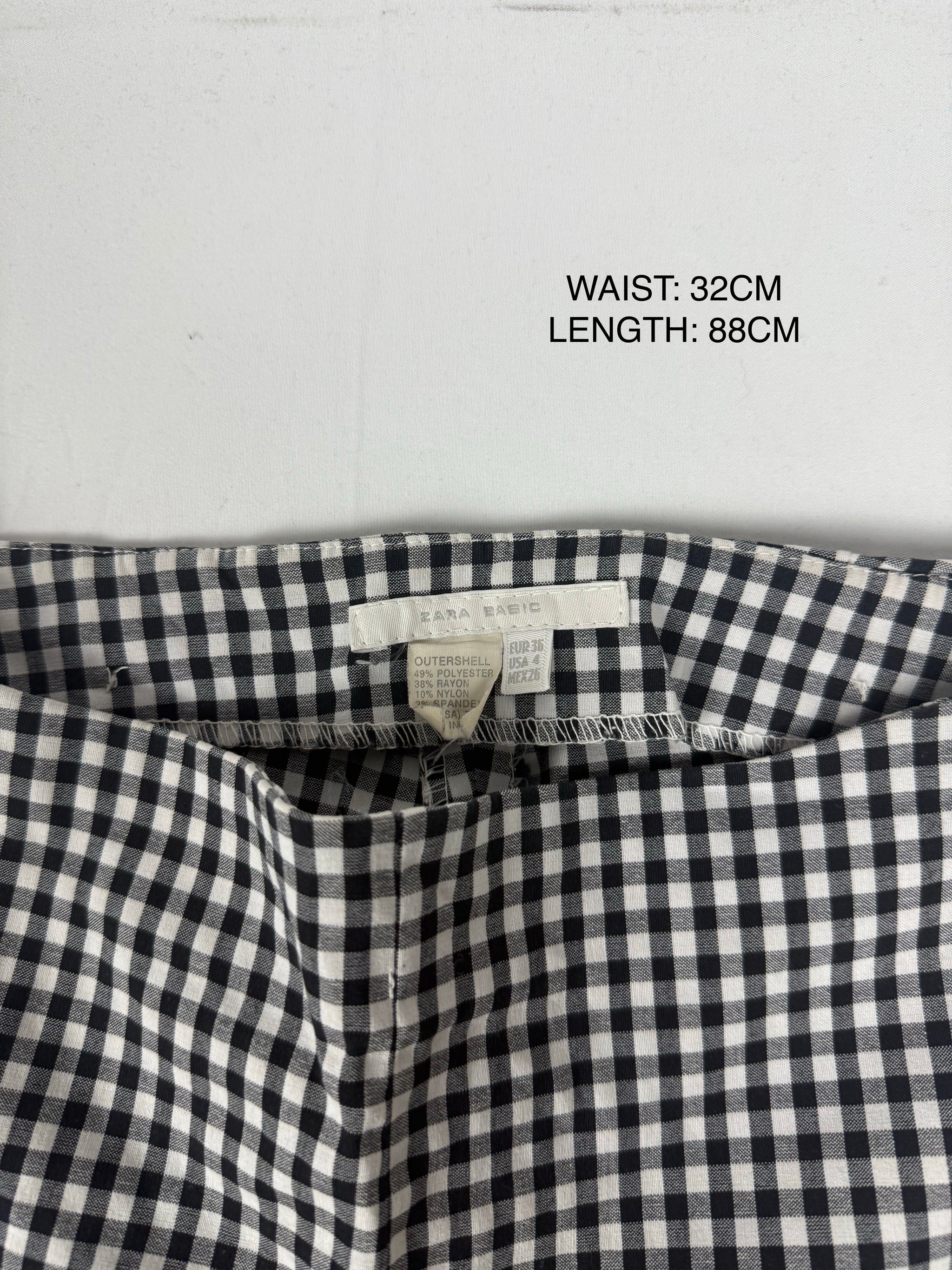 Black low rise check print capri pants (S)