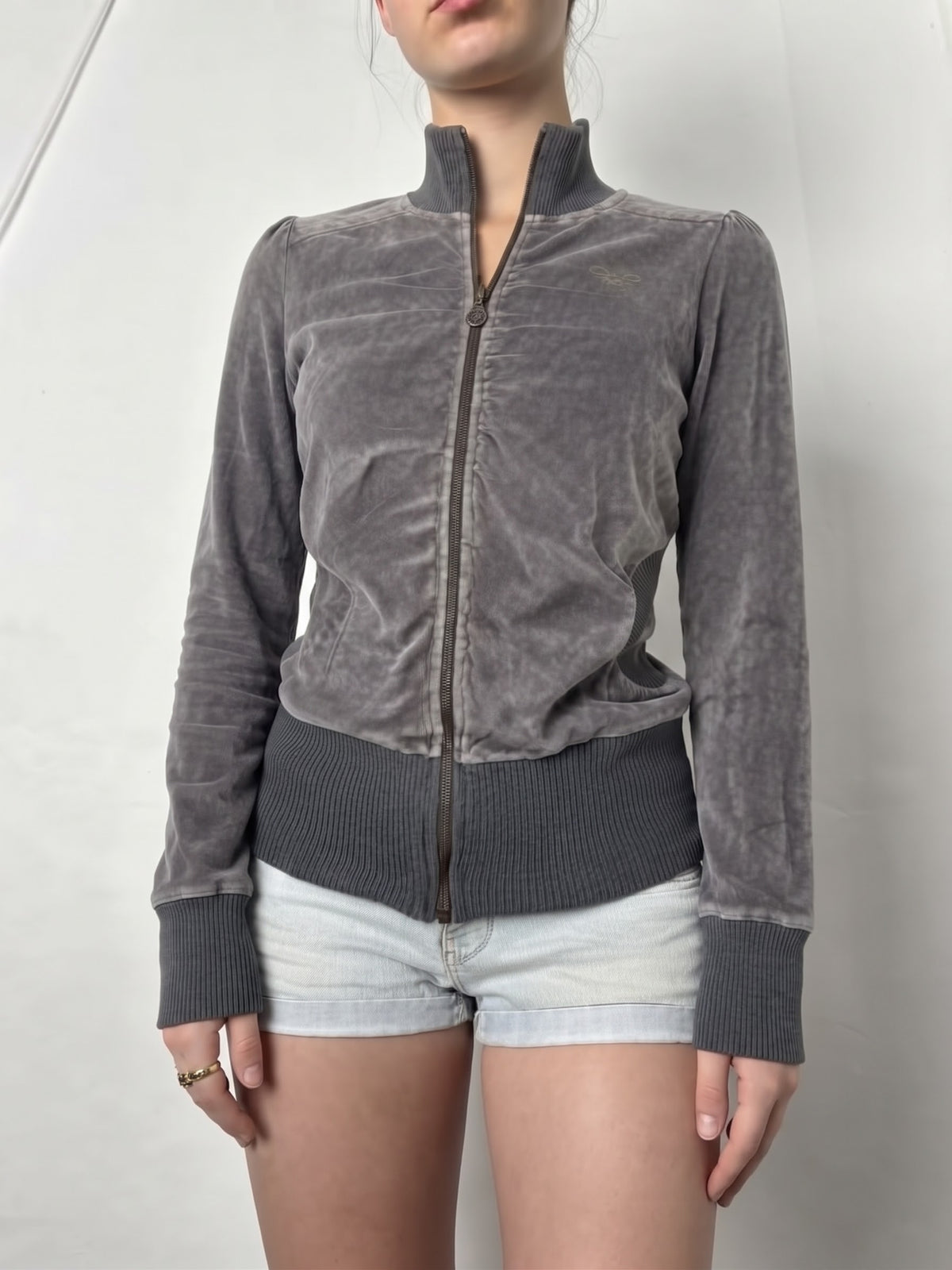 Grey velvet tight fit sweatshirt (M)
