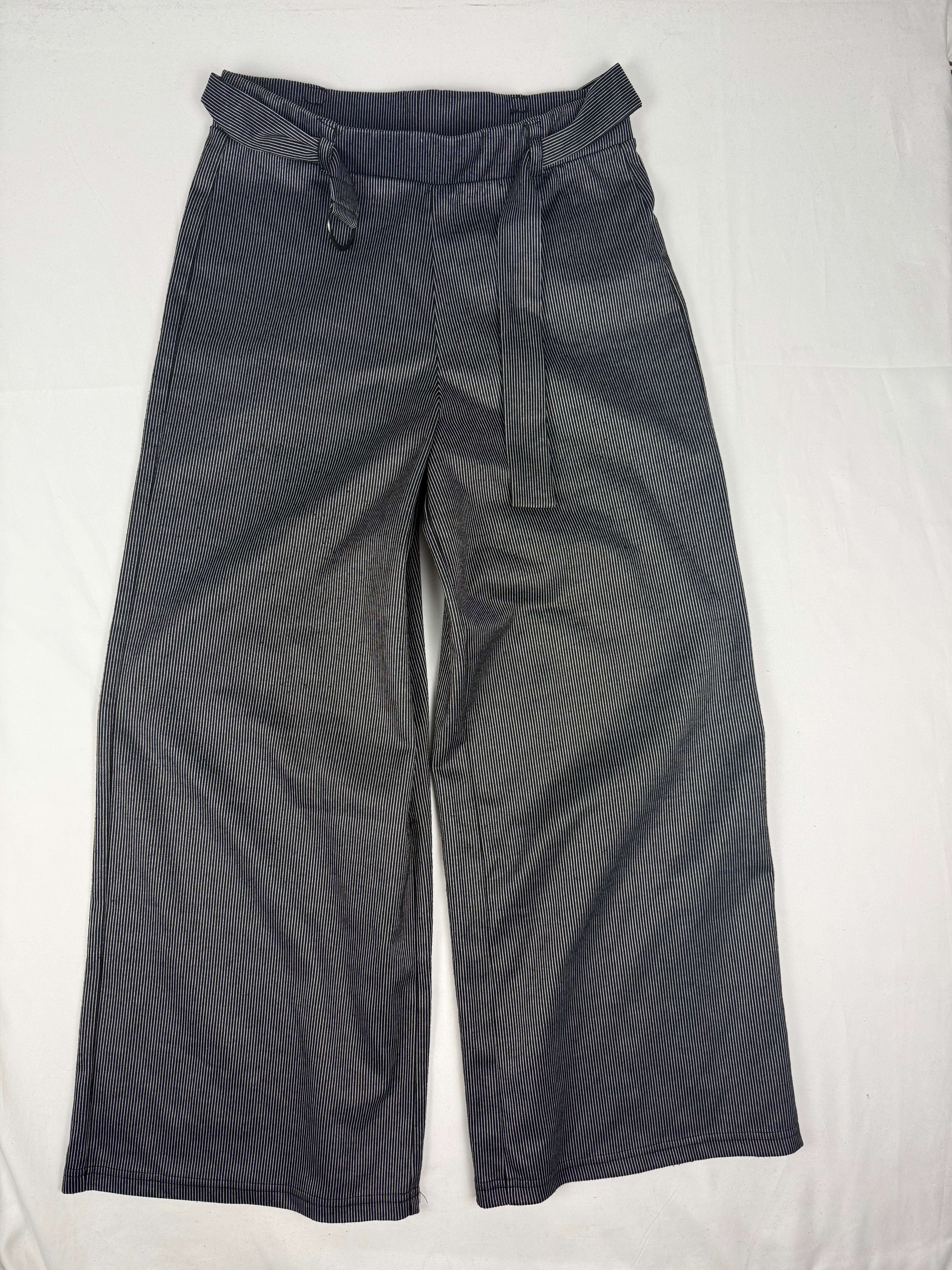 Grey low rise baggy pants with belt (S/M)