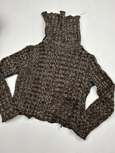 Brown turtleneck crop jumper (S/M)