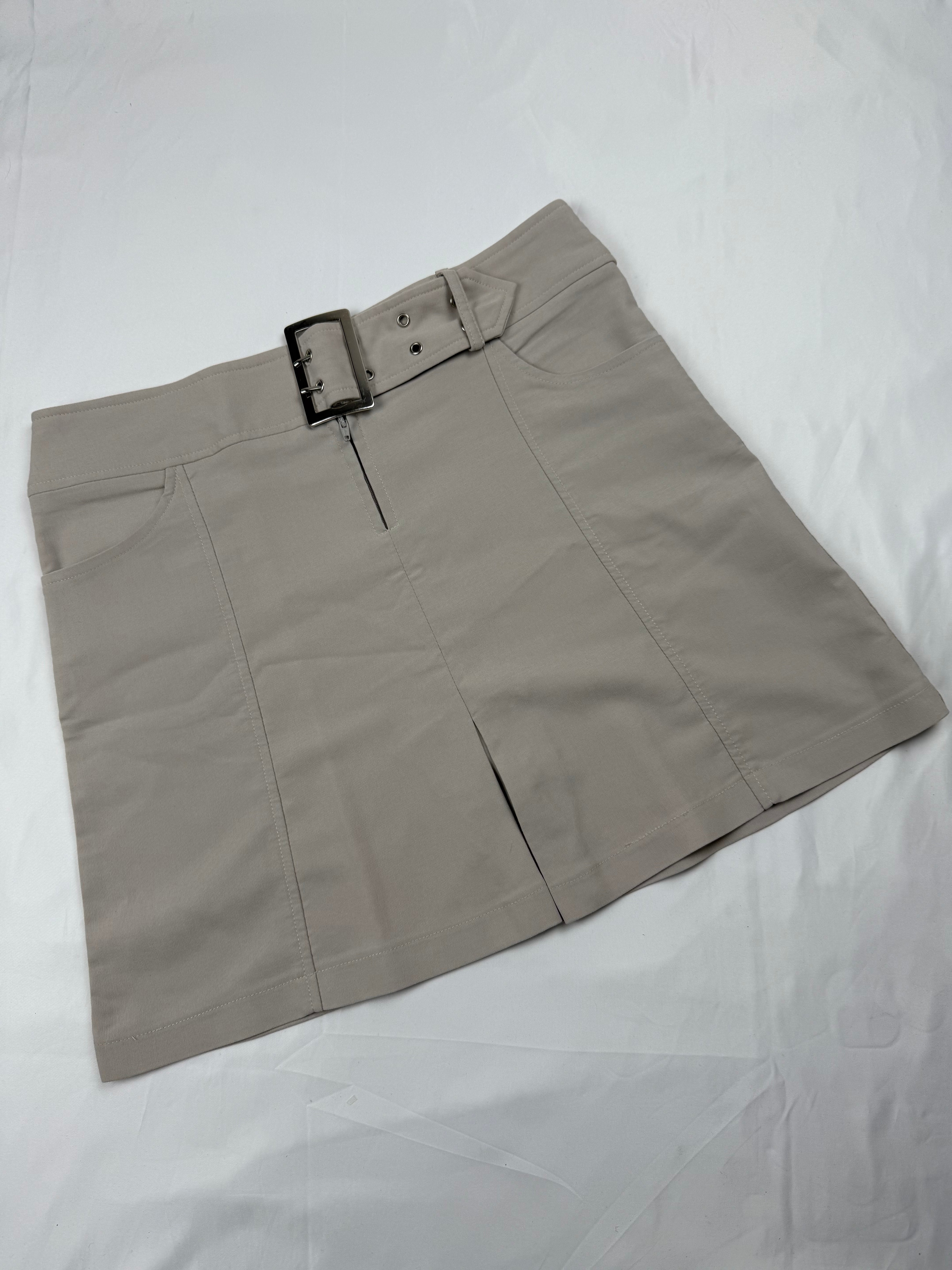 Beige low rise pleated mini skirt with belt (M)