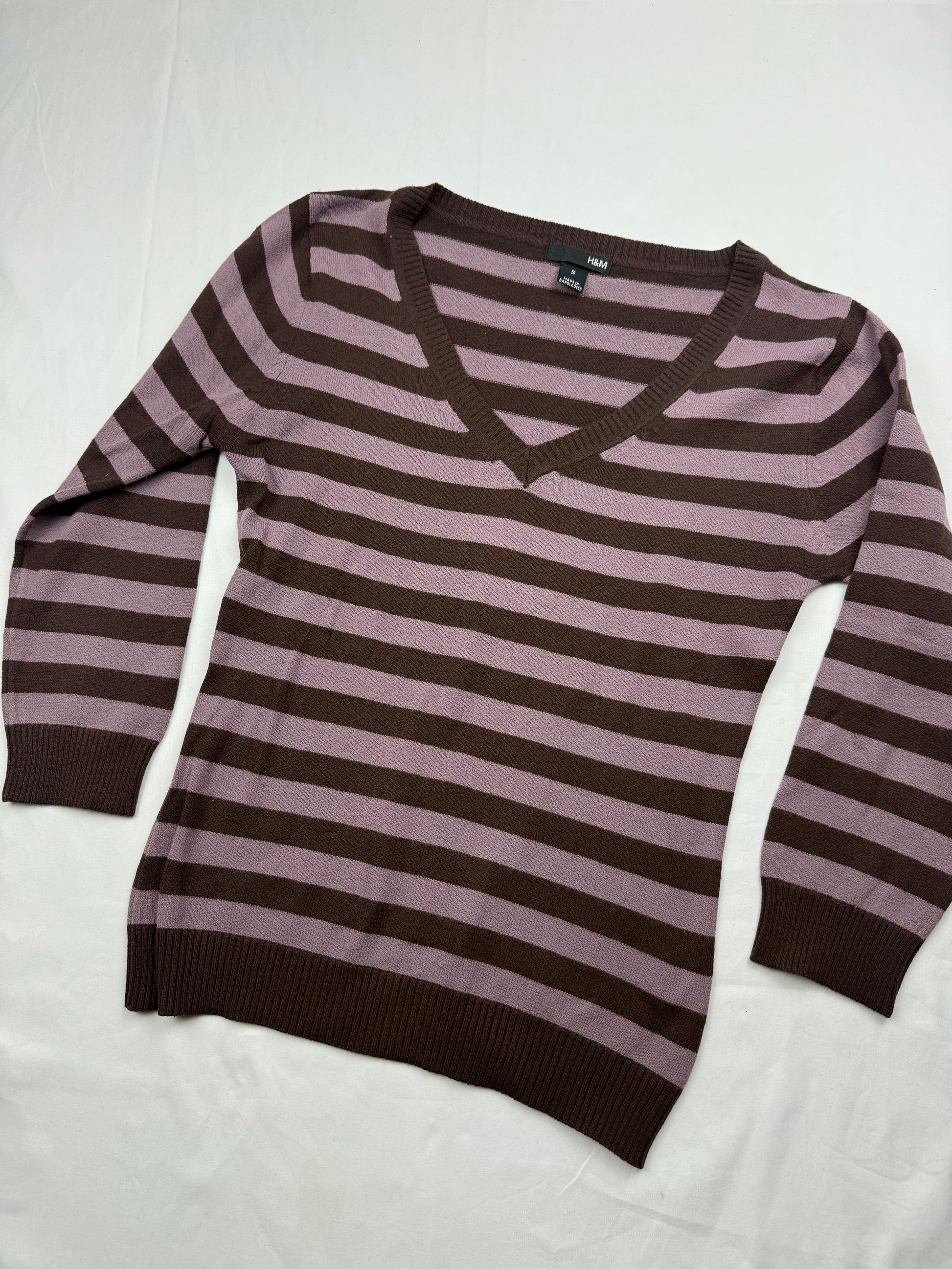 Purple striped V neck tight fit jumper (S)