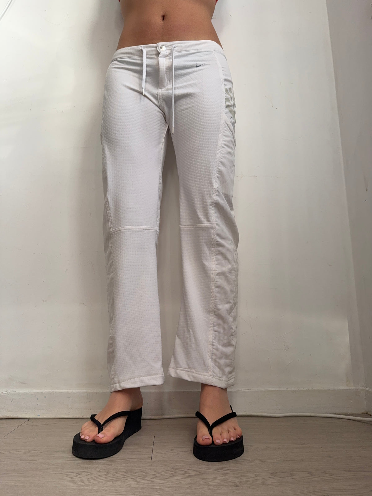 White low rise baggy pants (L)