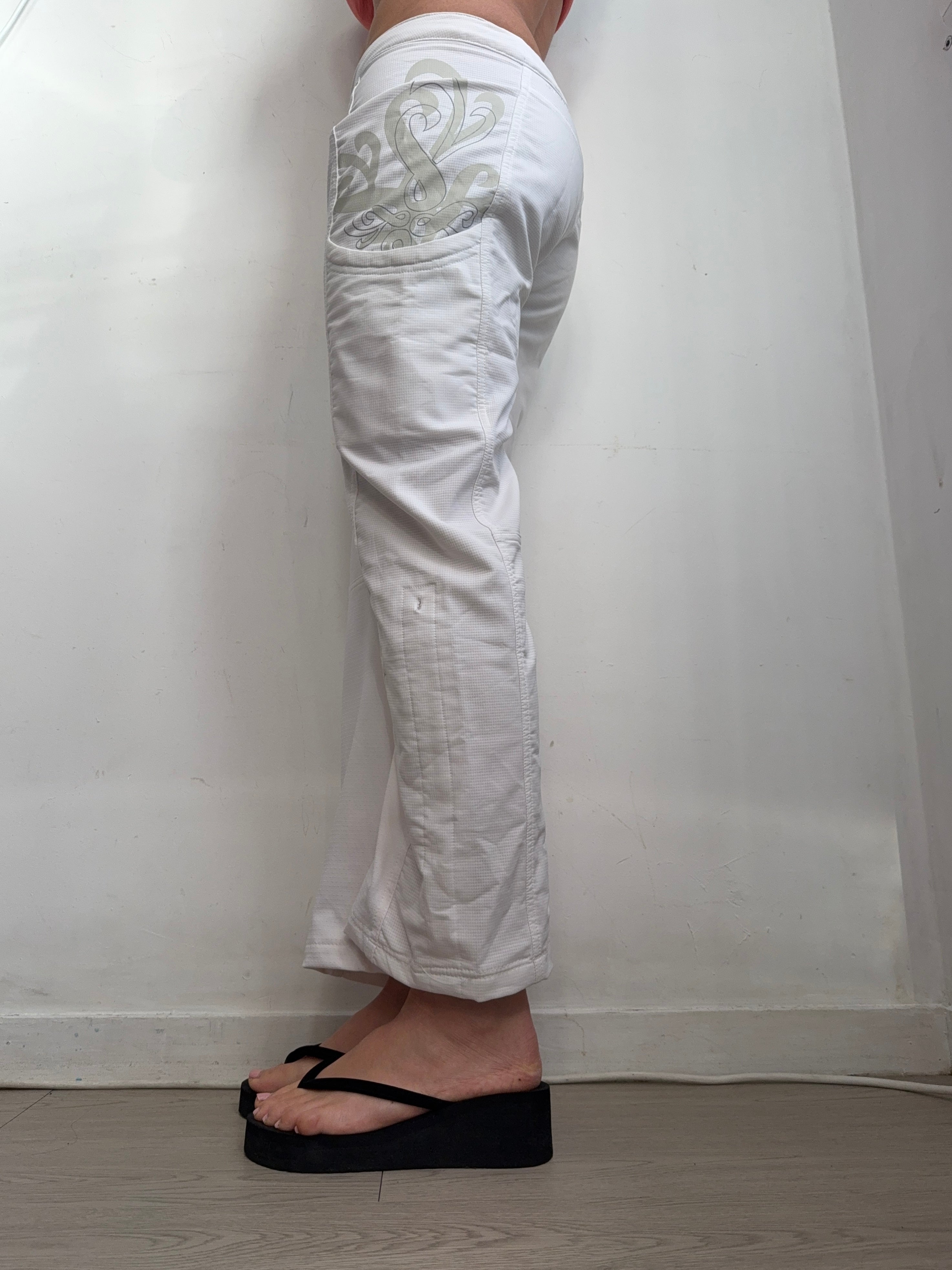 White low rise baggy pants (L)