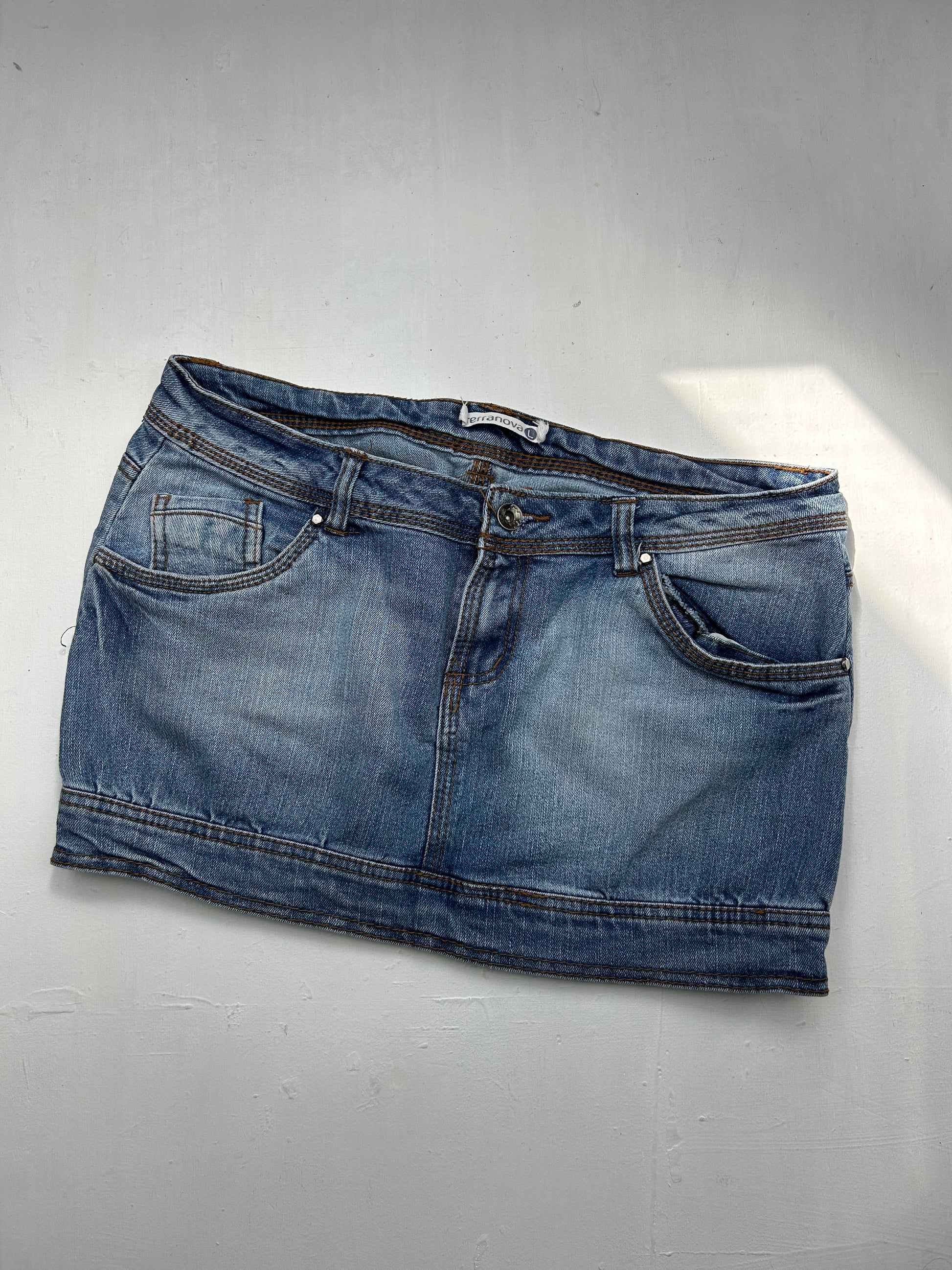 Blue denim low rise mini skirt (M/L)