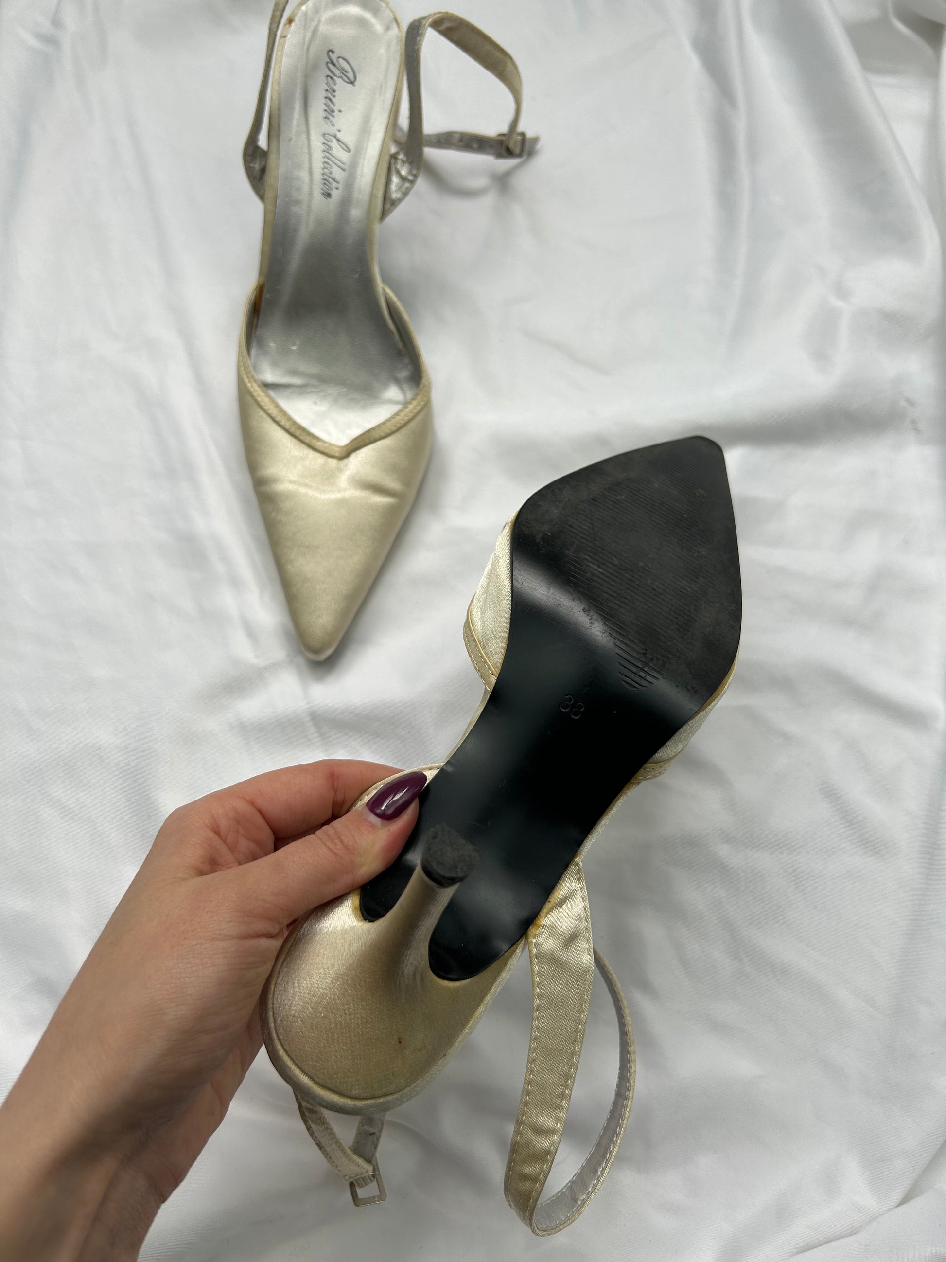 White pointed toes heels (38)