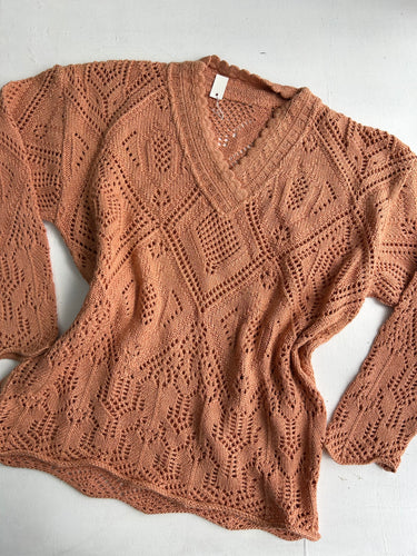 Crochet beige knitted jumper (M)