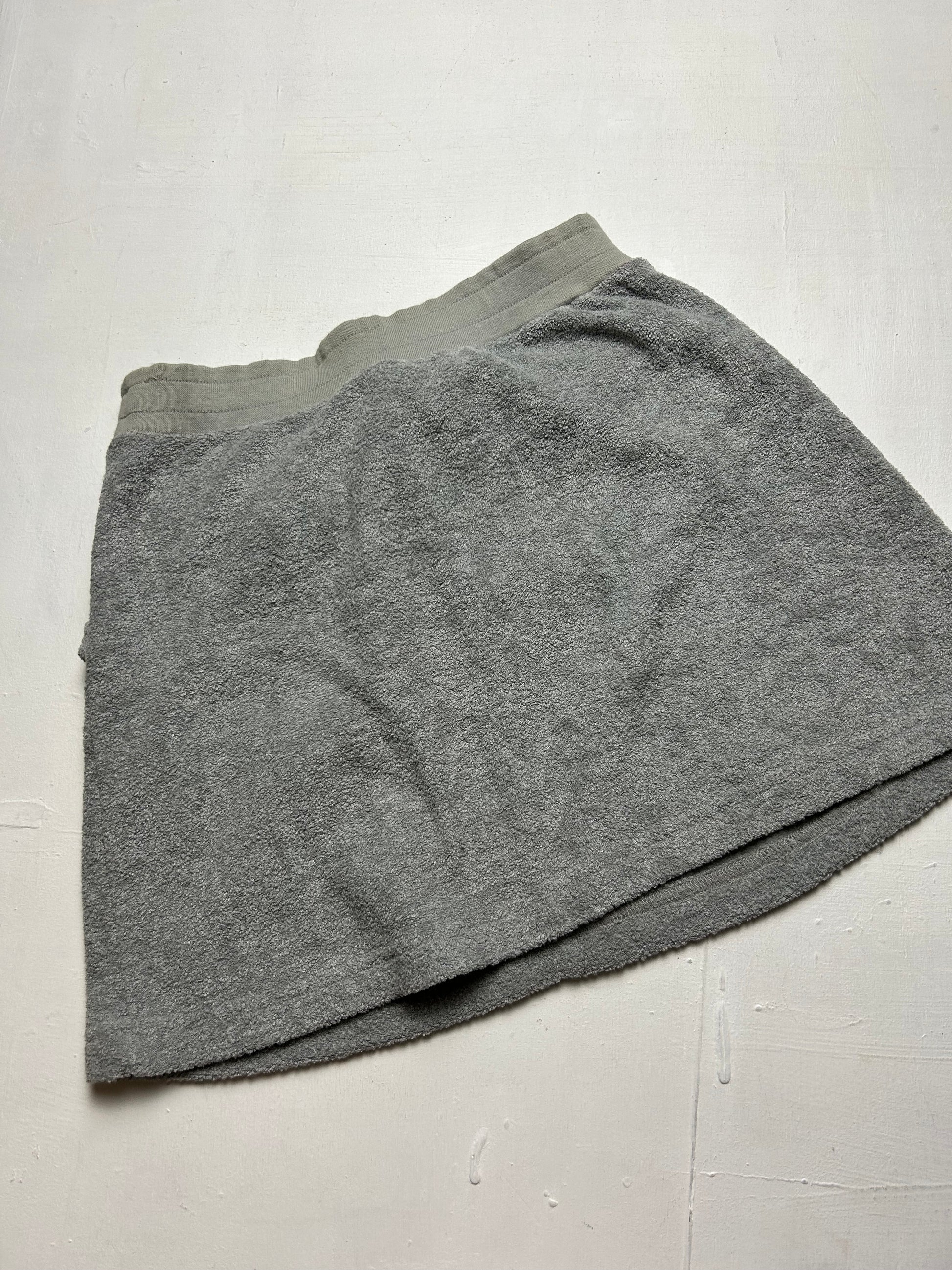 Grey fluffy cartoon low rise mini skirt 90s y2k vintage (S)