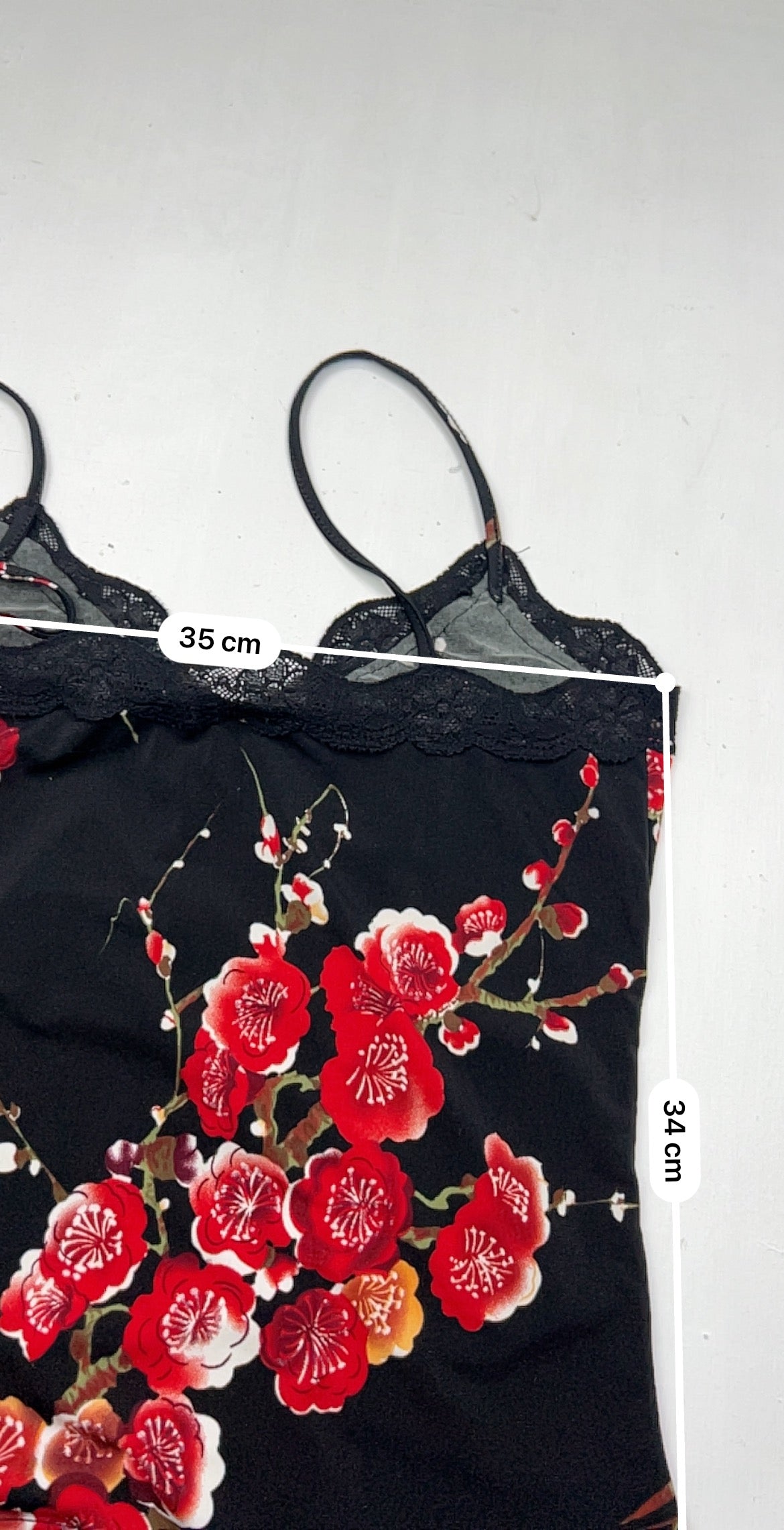 Black floral print asymmetric cami top (S/M)