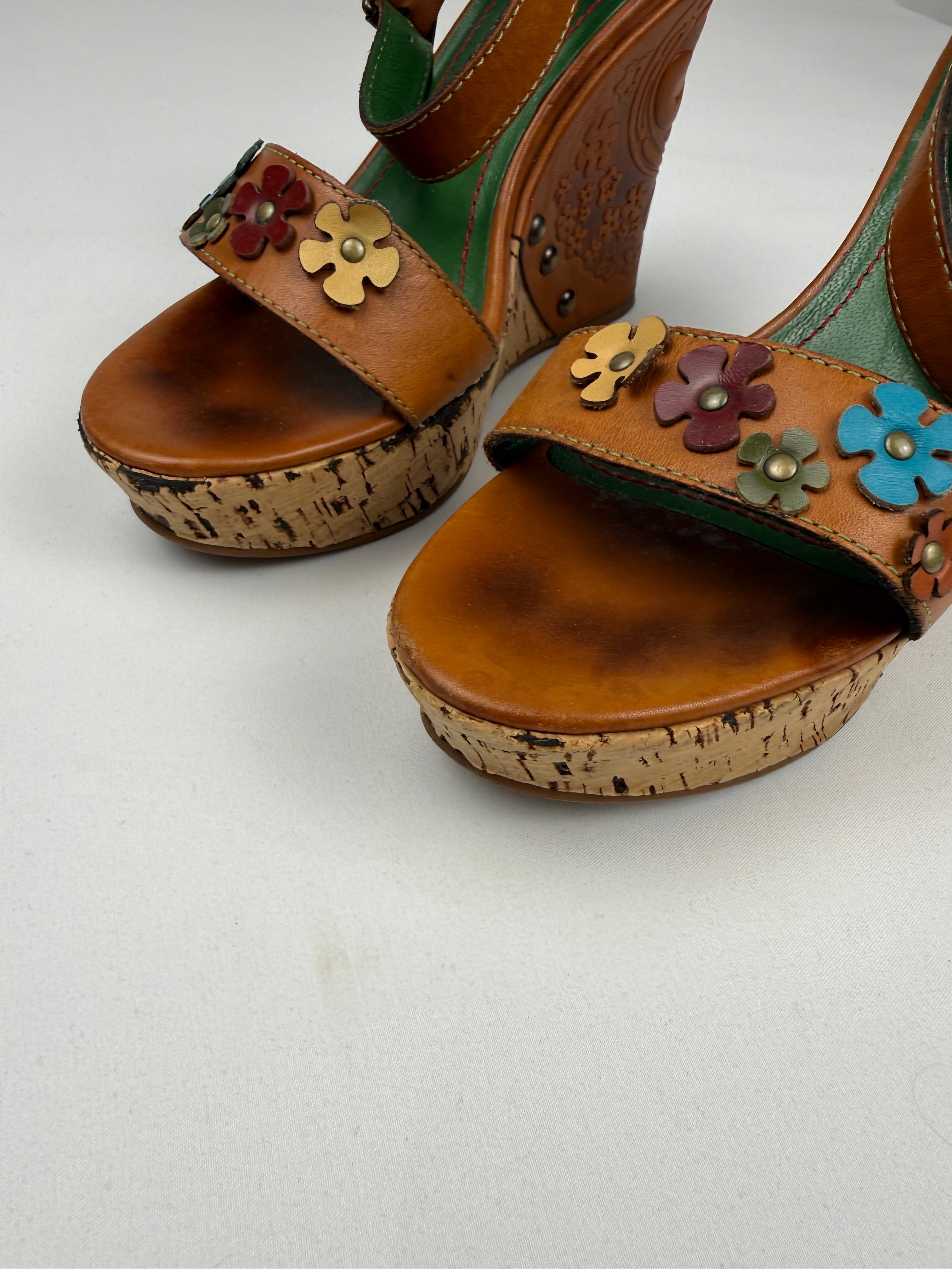 Brown logo wedge heels (38)