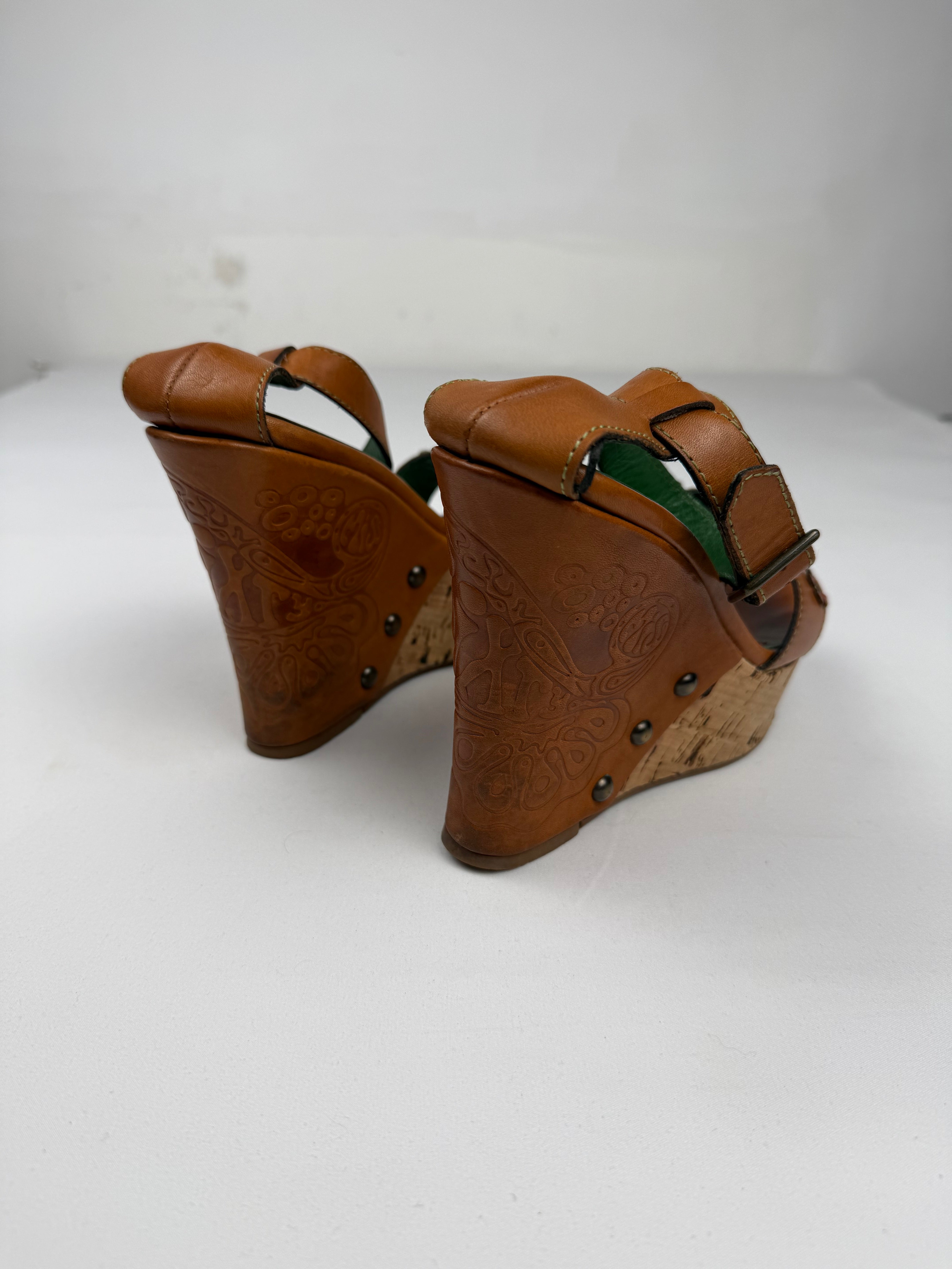 Brown logo wedge heels (38)