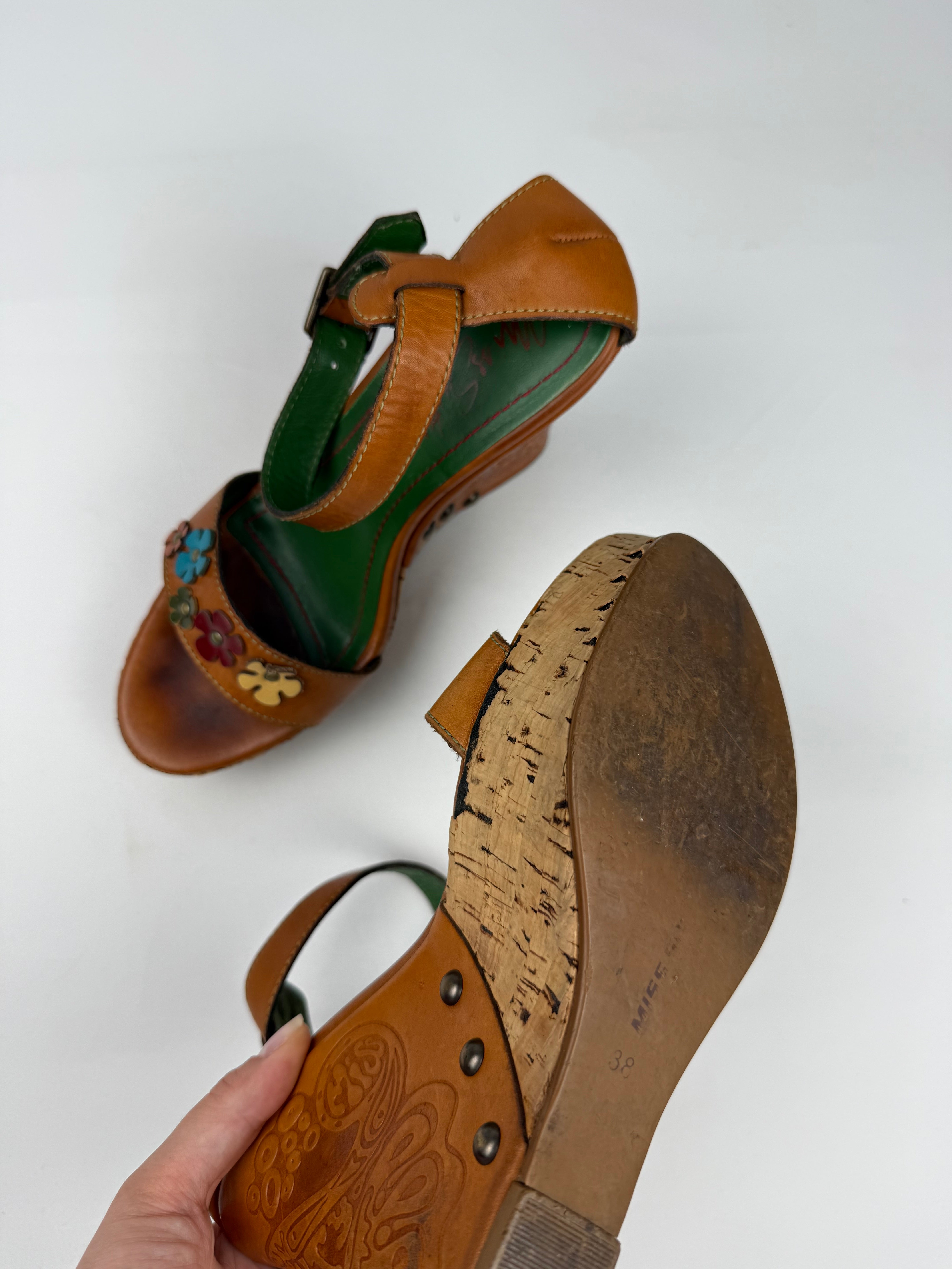 Brown logo wedge heels (38)