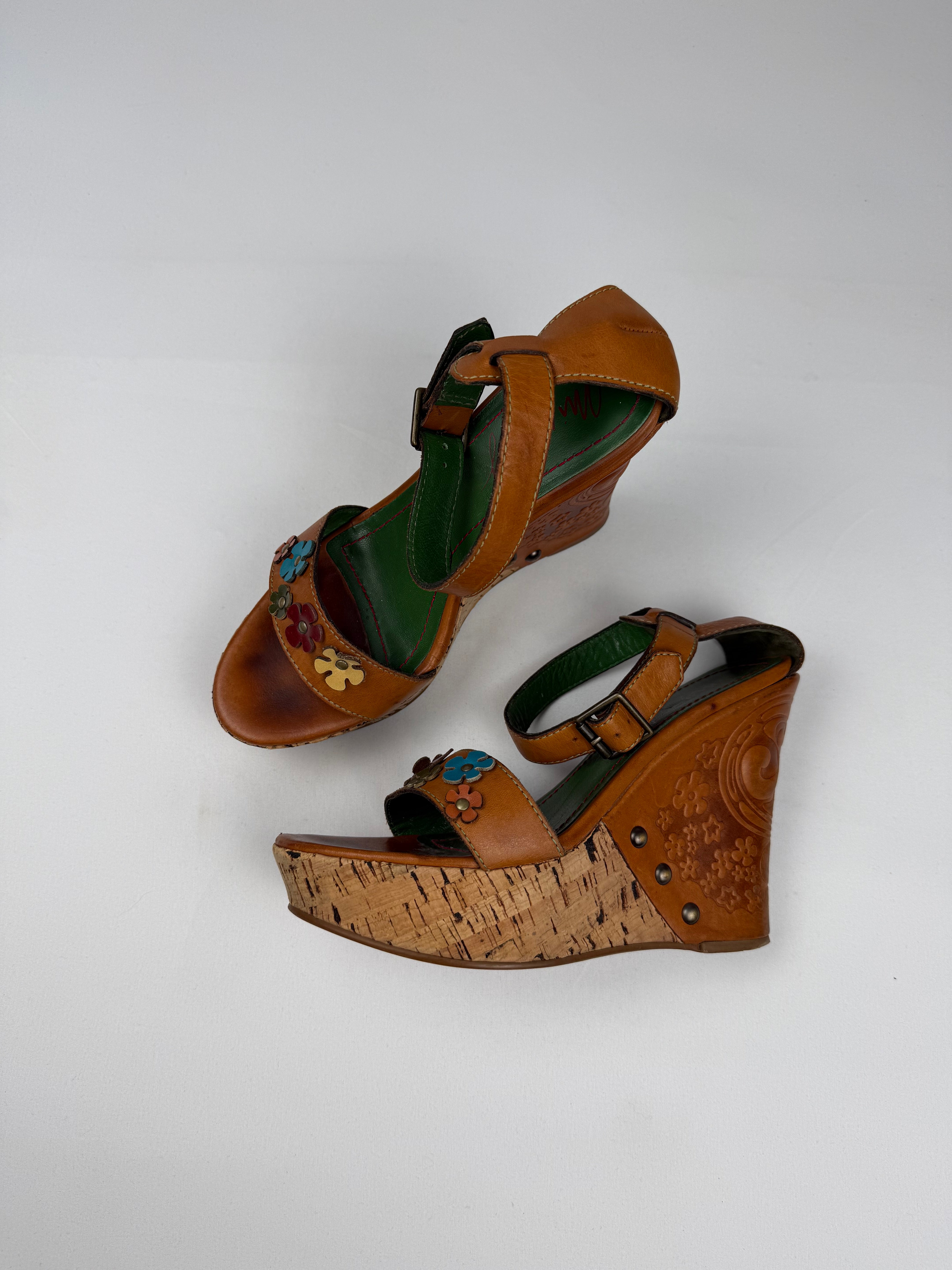 Brown logo wedge heels (38)