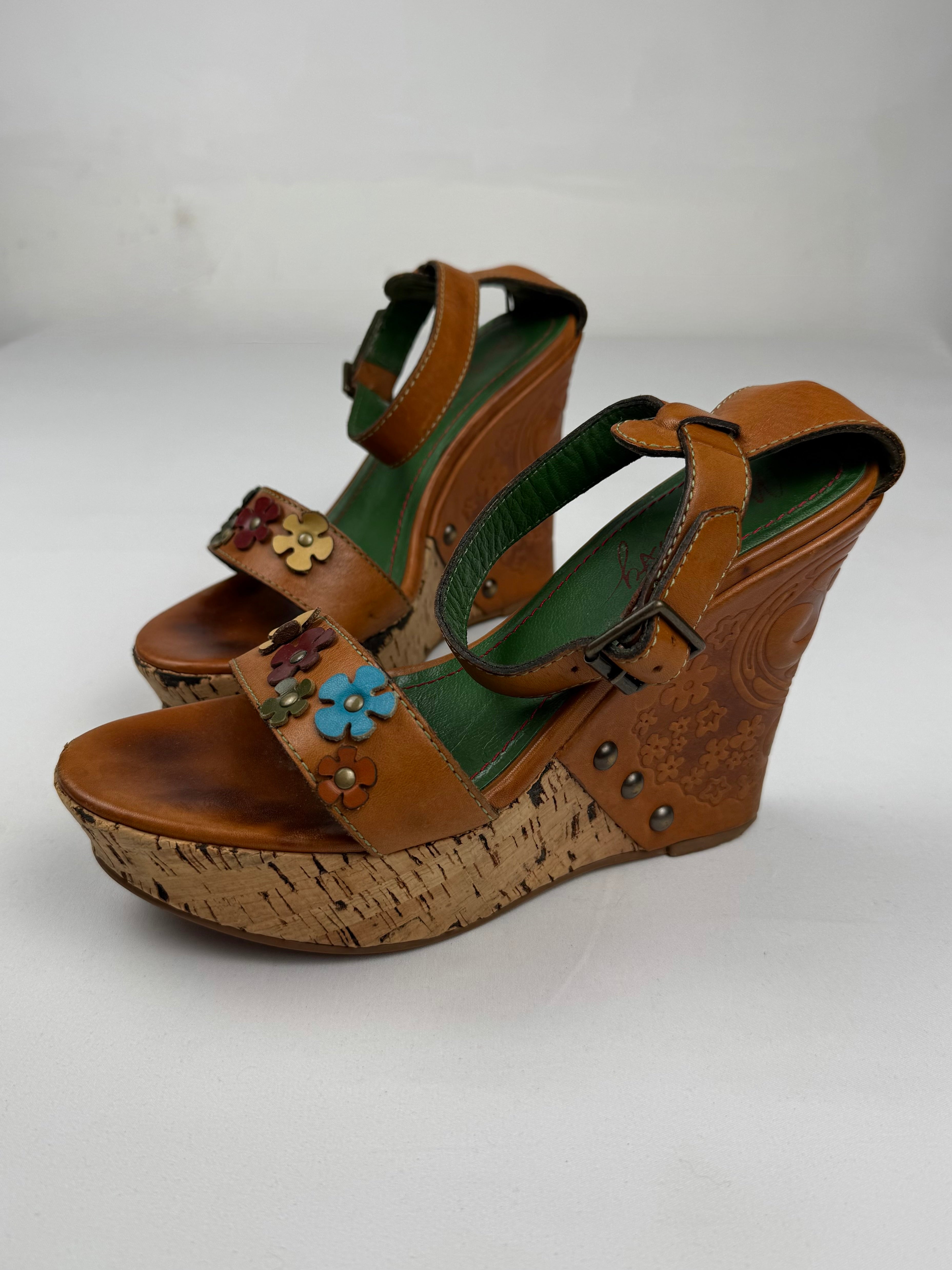 Brown logo wedge heels (38)
