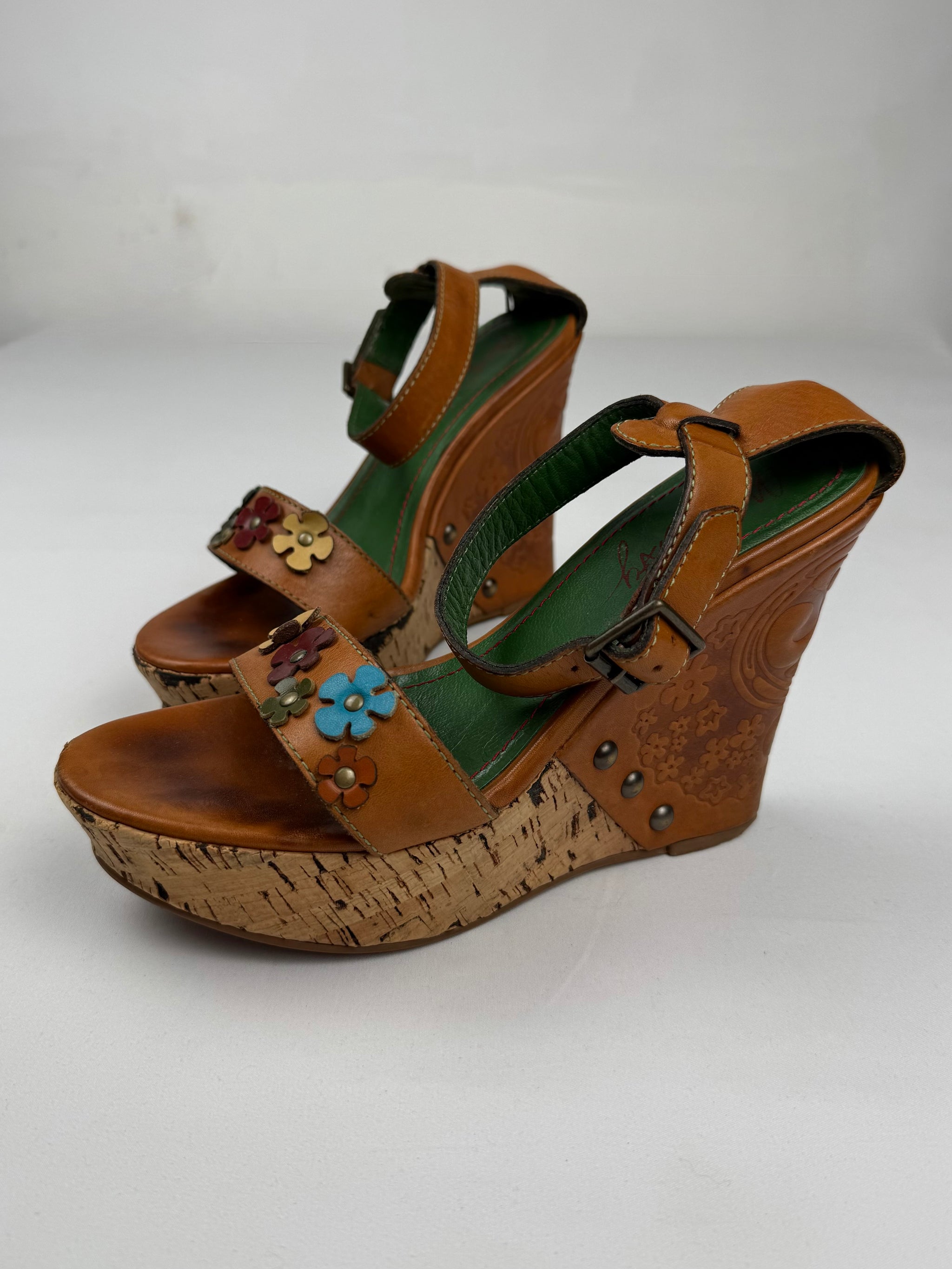 Brown logo wedge heels (38)