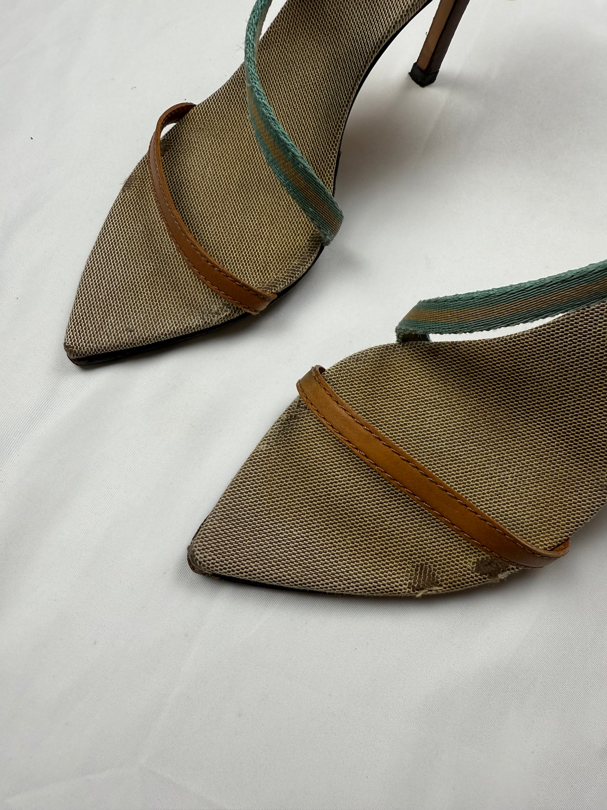 Khaki GG buckle heels (37)