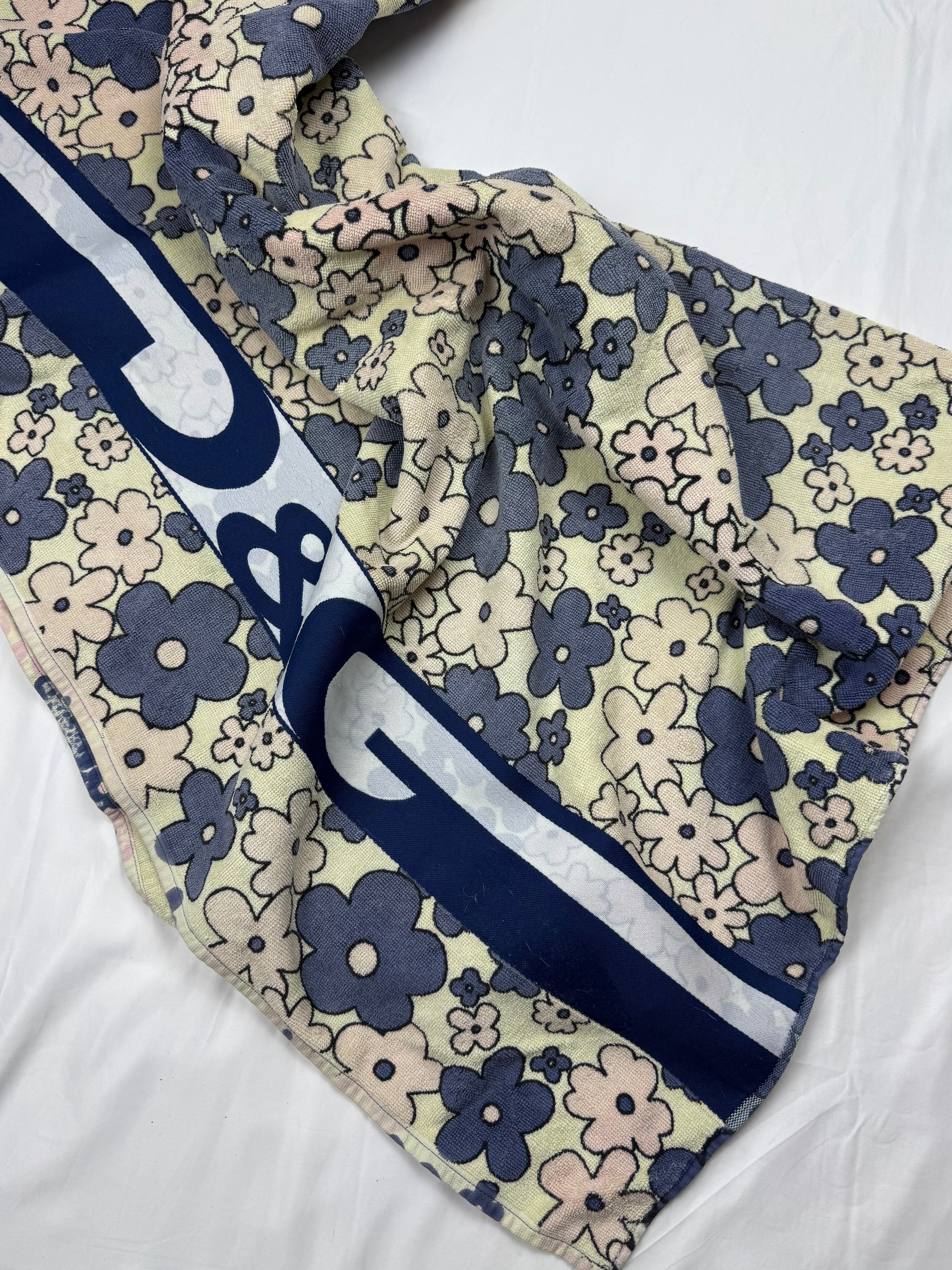 Multicolor floral beachwear towel (68x92cm)