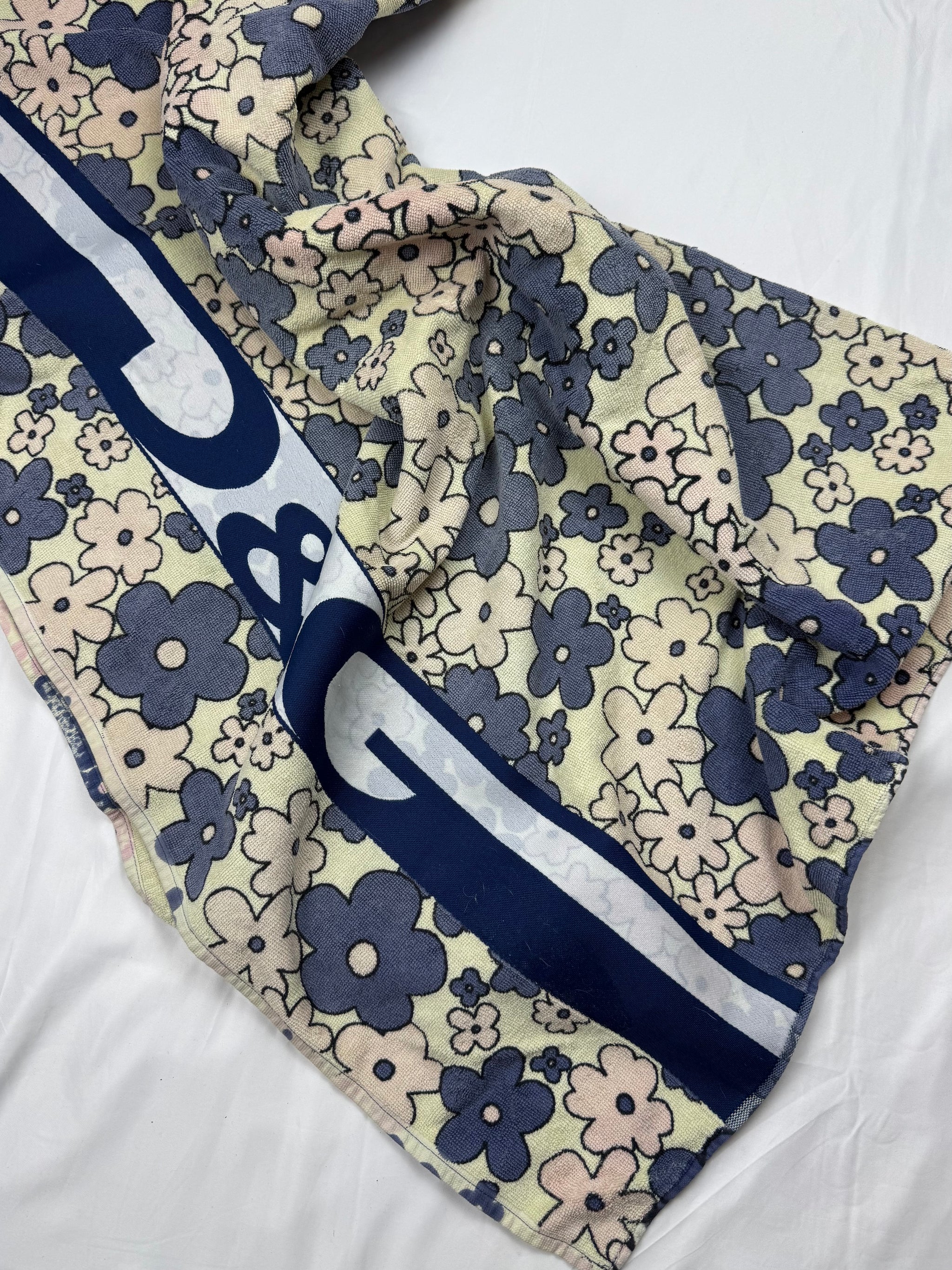 Multicolor floral beachwear towel (68x92cm)