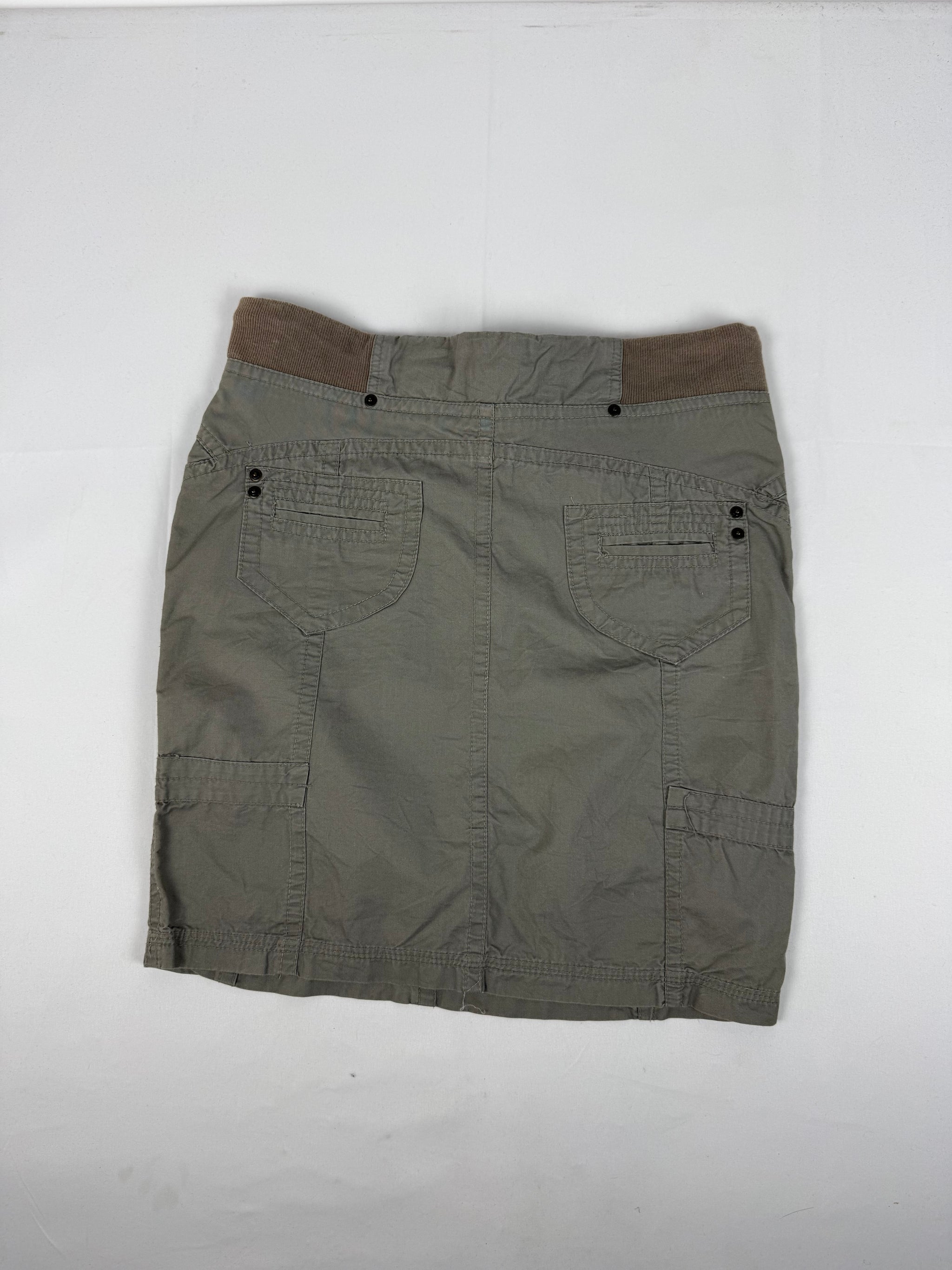 Khaki low rise utility mid skirt (S)