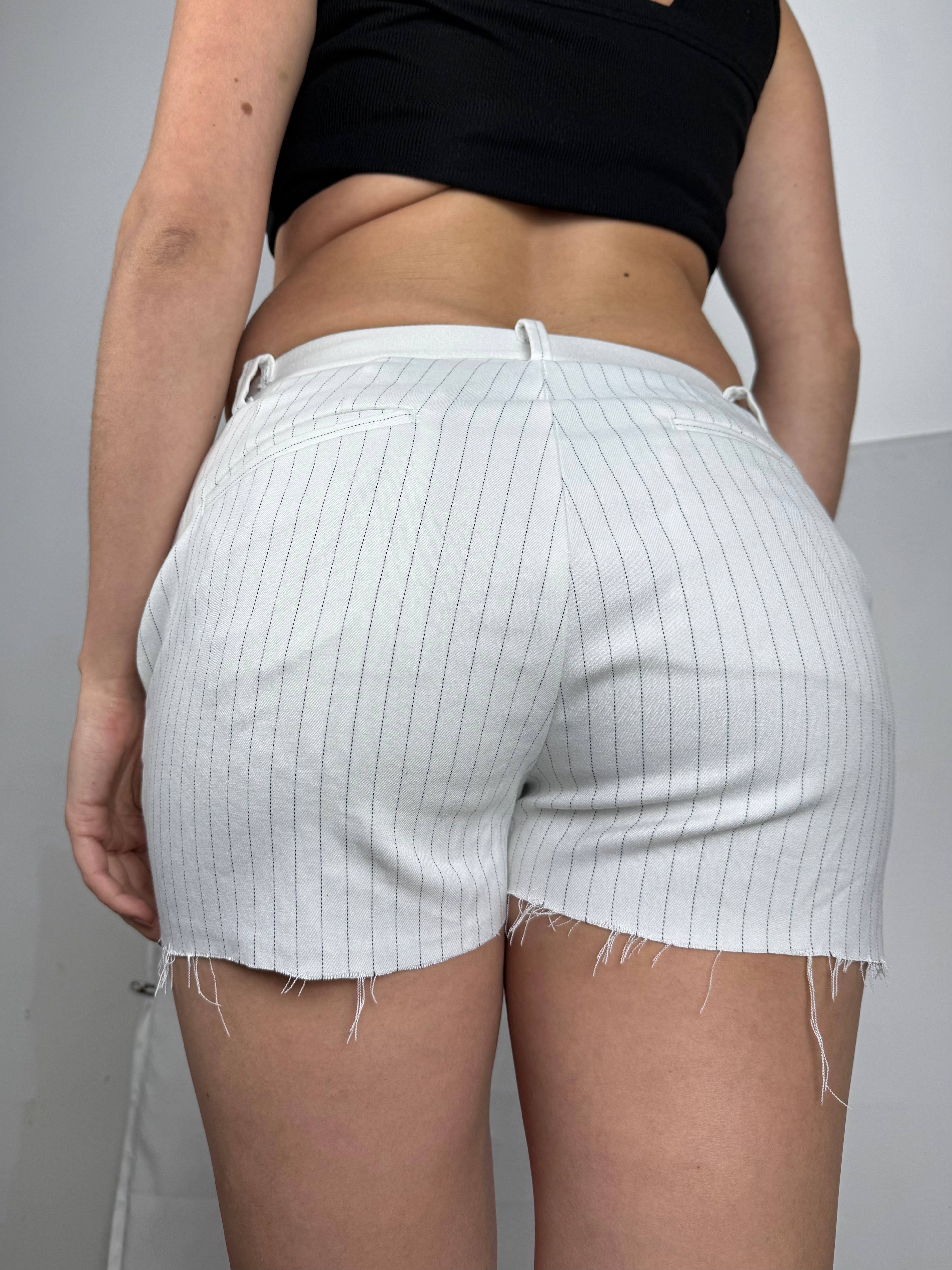 White striped office low rise mini short (S)