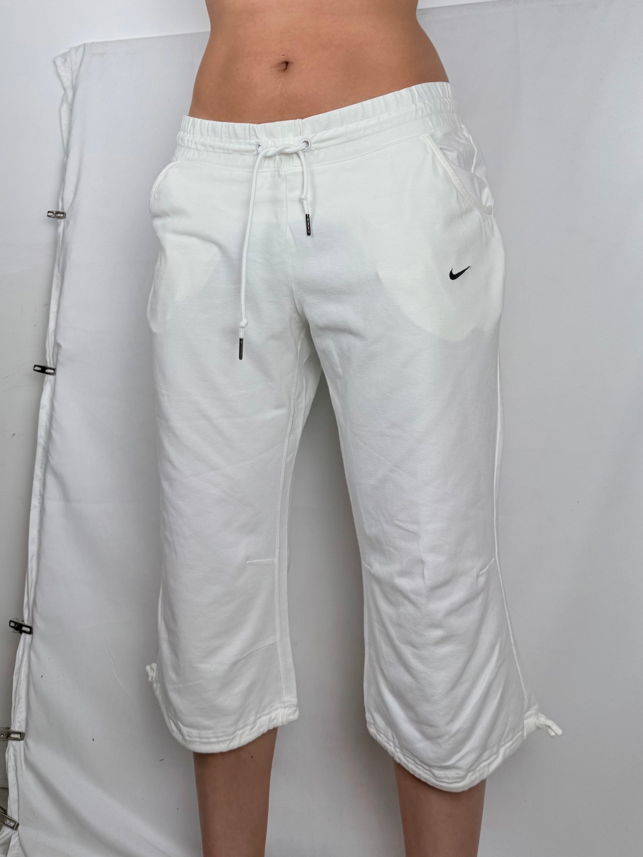 White cotton low waist capri joggers pants (XL)