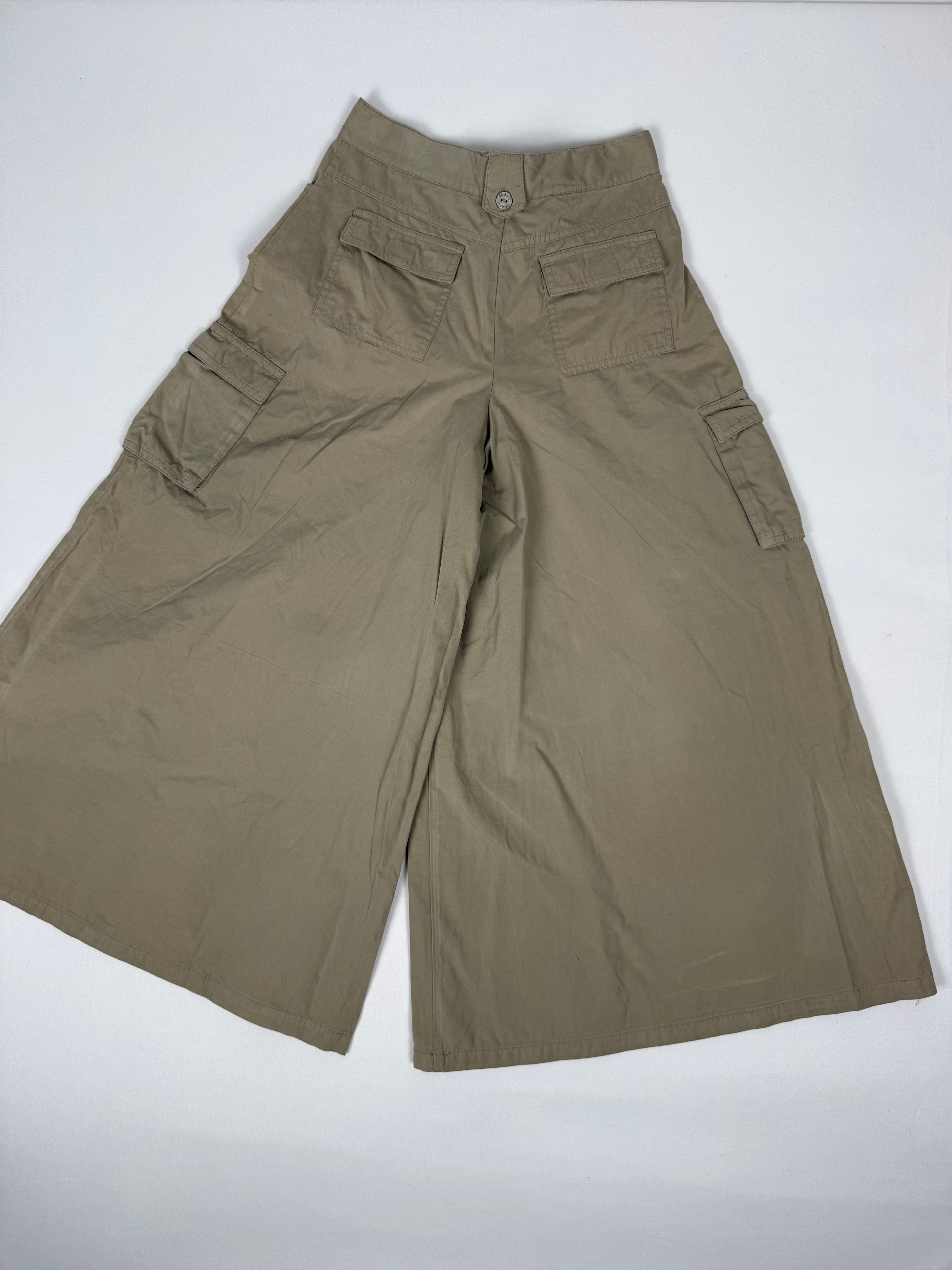Khaki baggy capri pants (XXS)