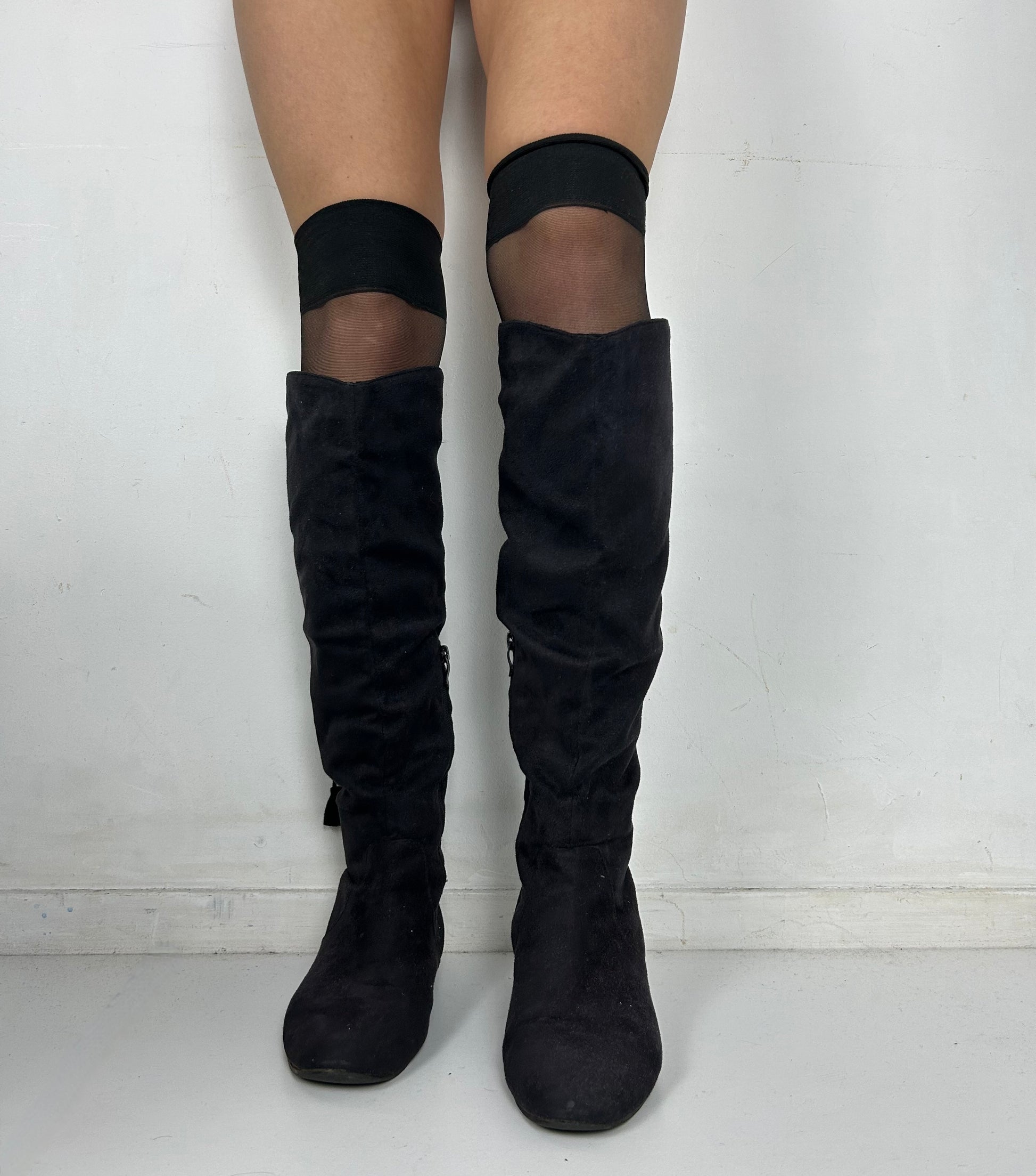 Black lace suede knee high boots (38)