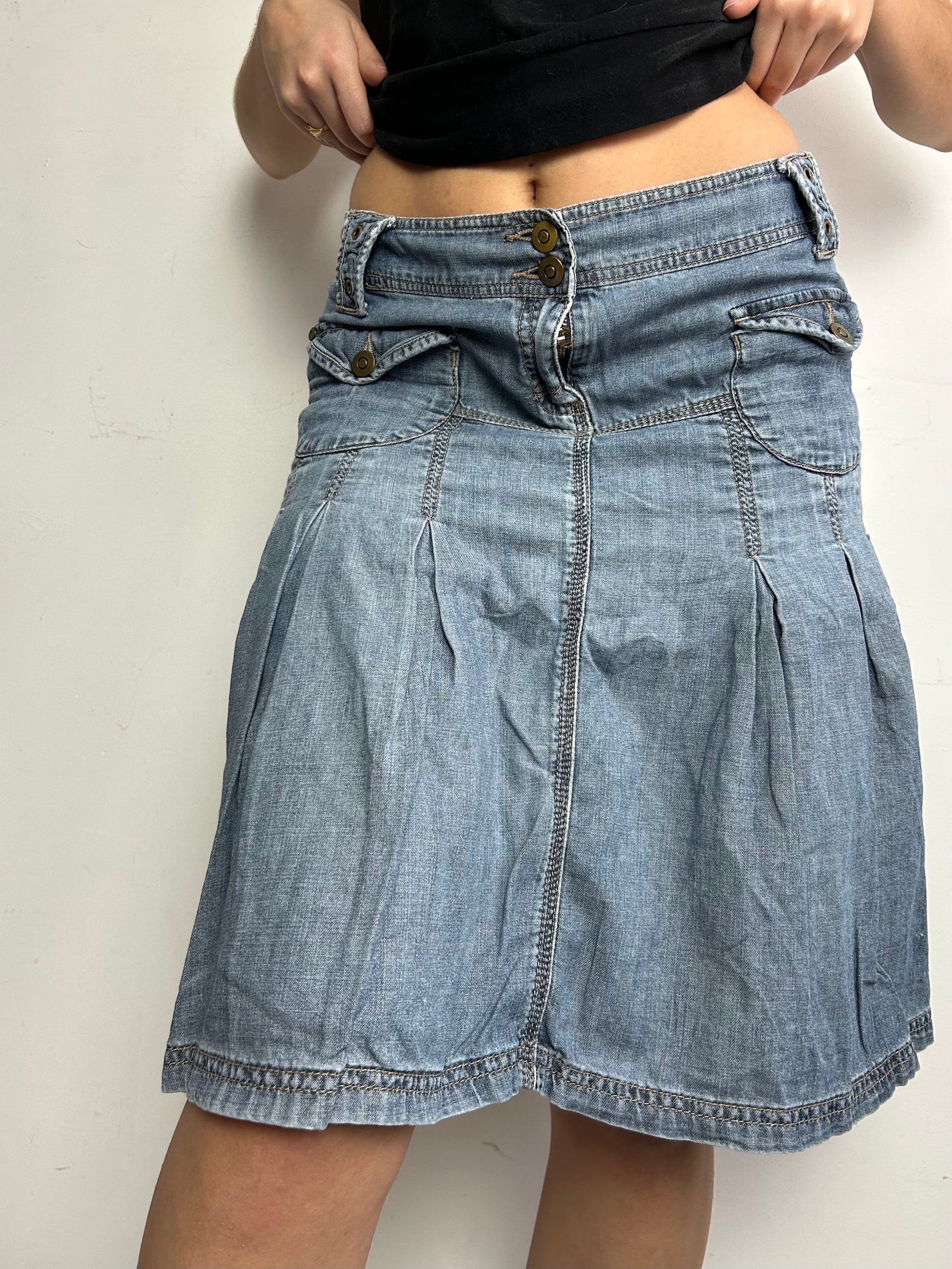 Blue denim low rise pleated mid skirt 90s y2k vintage (S/M)