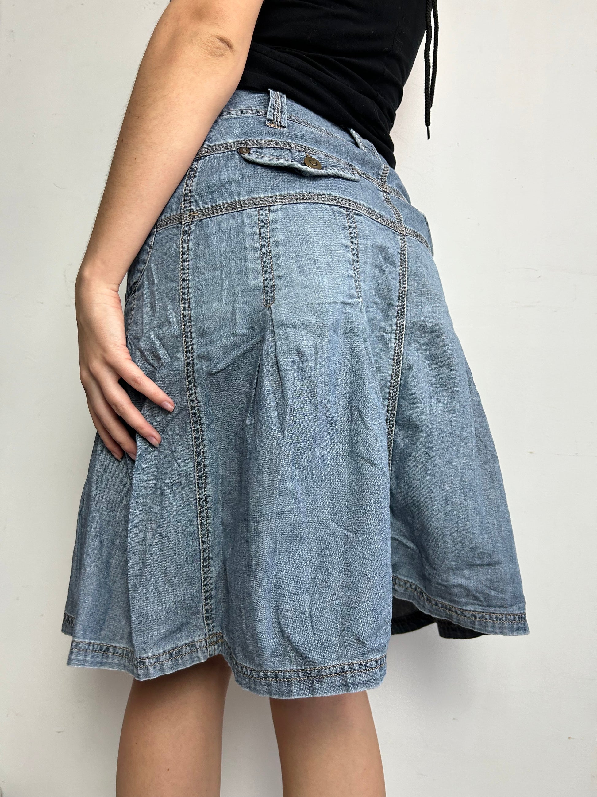 Blue denim low rise pleated mid skirt 90s y2k vintage (S/M)