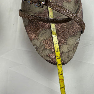 Brown & gold charms heels (41)