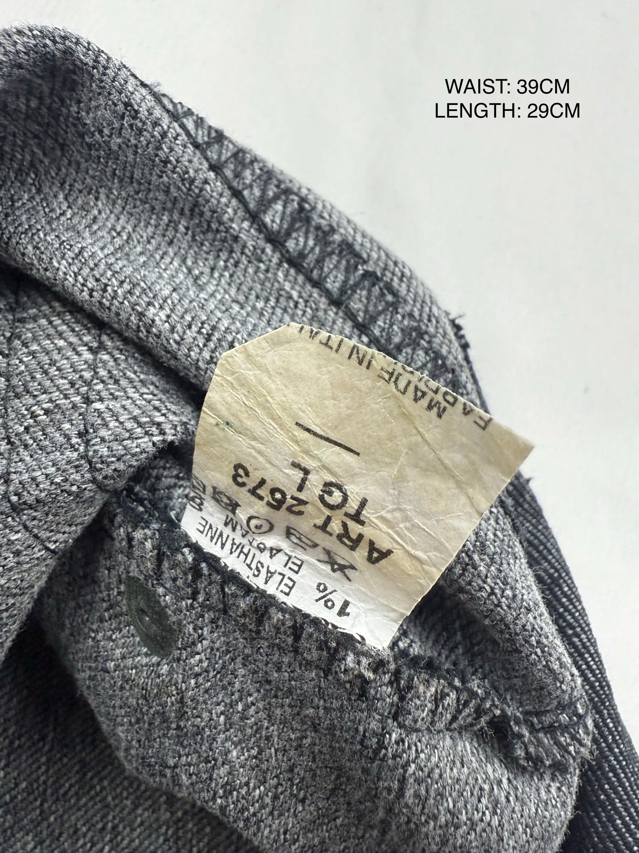 Grey low rise mini skirt (M/L)