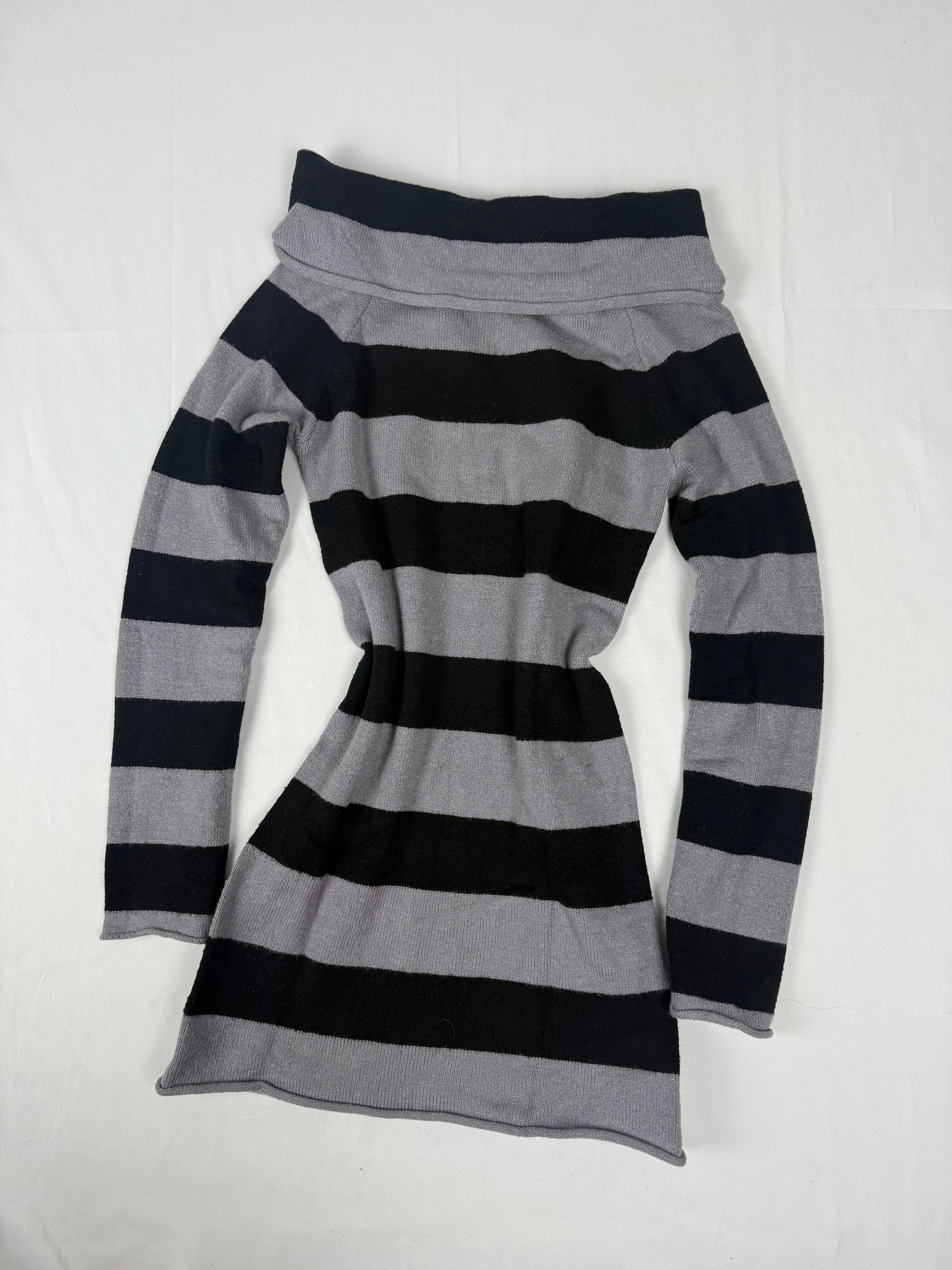 Grey & black striped turtleneck jumper (M)