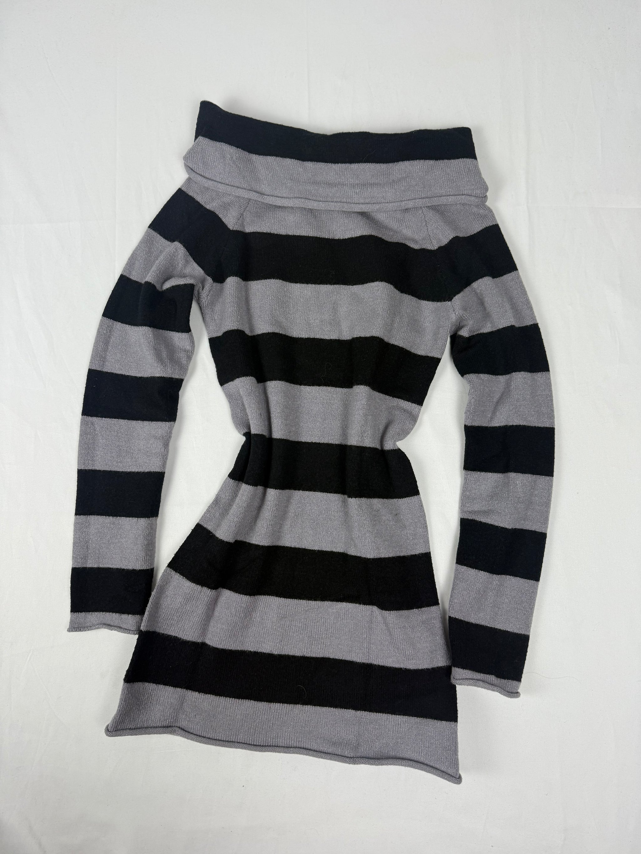 Grey & black striped turtleneck jumper (M)