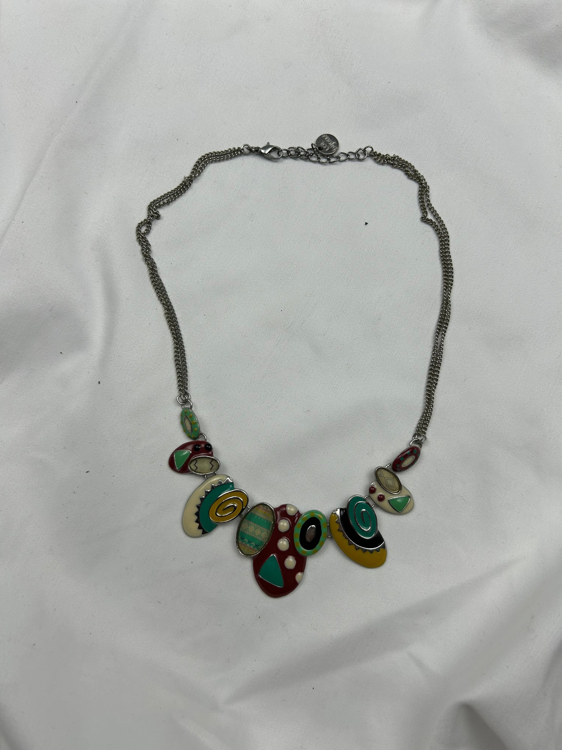 Silver gems pendent necklace