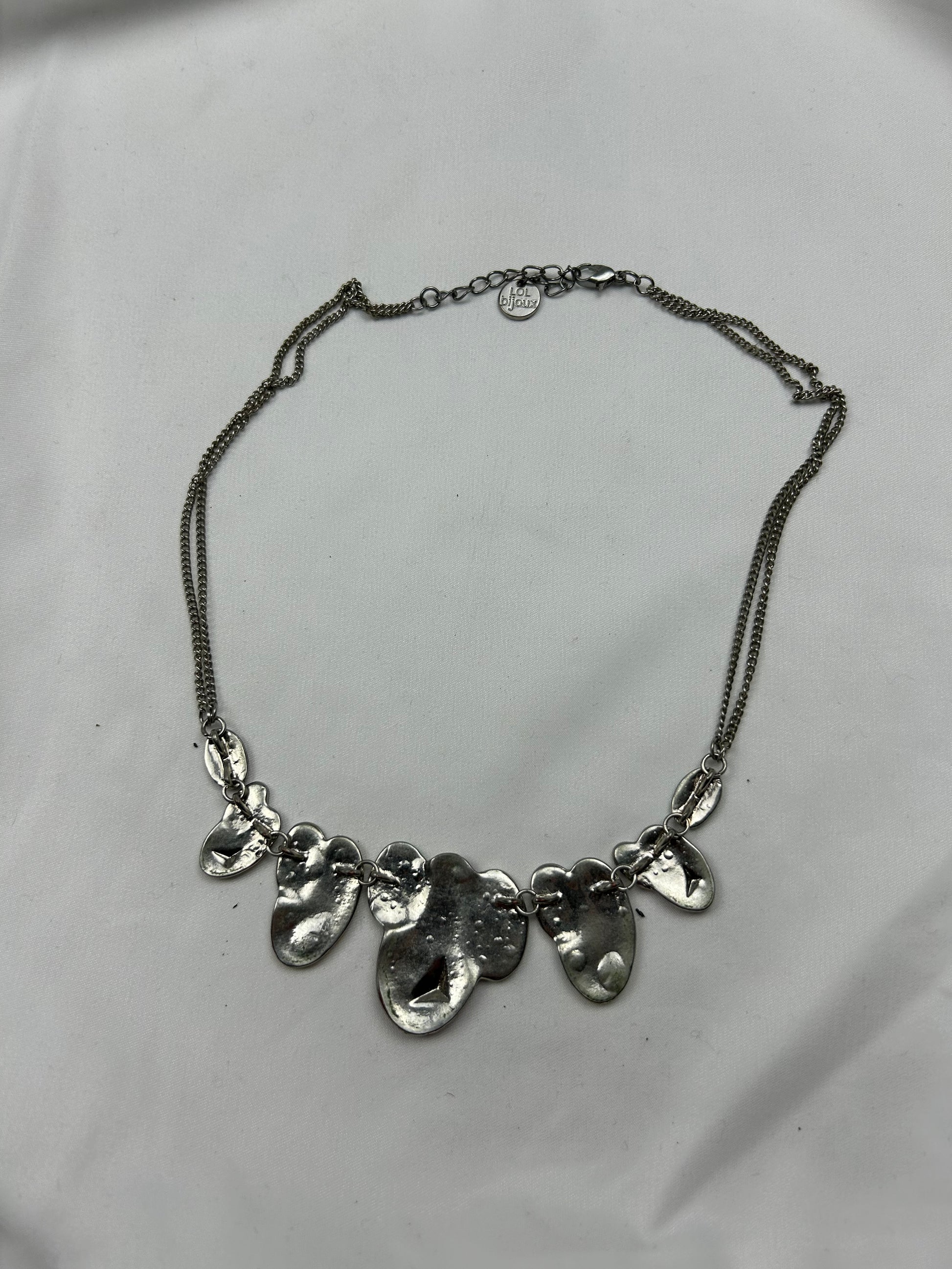 Silver gems pendent necklace